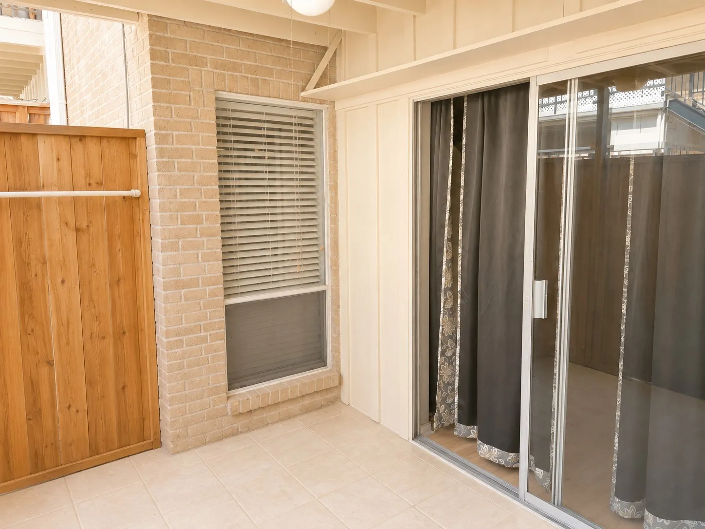 Condominium For Sale in Dallas County , 15931 Stillwood Street 1096, Dallas, Texas 75248, 1 Bedroom, 1 Bathroom, Garage spaces, 606 Sqft, built in 1968, mls#21355705, Real Estate Agent in Dallas, Homes For Sale in Dallas county, Homes For Sale in Dallas, Realtor in Dallas Texas, Real Estate Brokerage Independent Realty Texas, Luminita Cordes Realtor