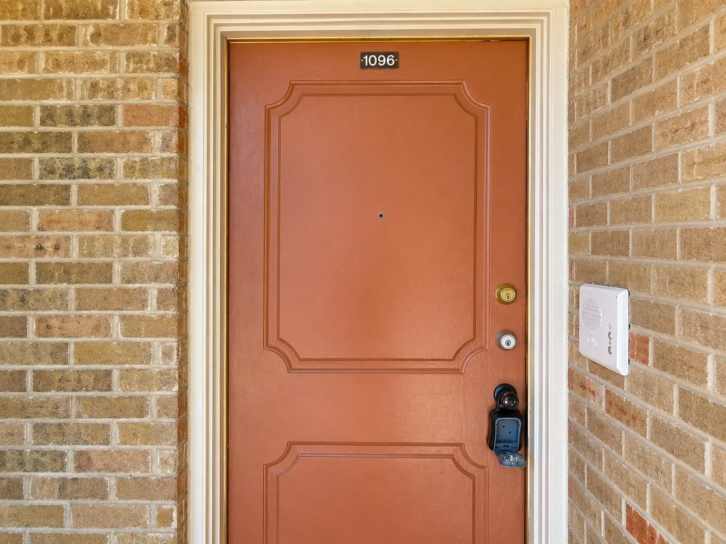 Condominium For Sale in Dallas County , 15931 Stillwood Street 1096, Dallas, Texas 75248, 1 Bedroom, 1 Bathroom, Garage spaces, 606 Sqft, built in 1968, mls#21355705, Real Estate Agent in Dallas, Homes For Sale in Dallas county, Homes For Sale in Dallas, Realtor in Dallas Texas, Real Estate Brokerage Independent Realty Texas, Luminita Cordes Realtor