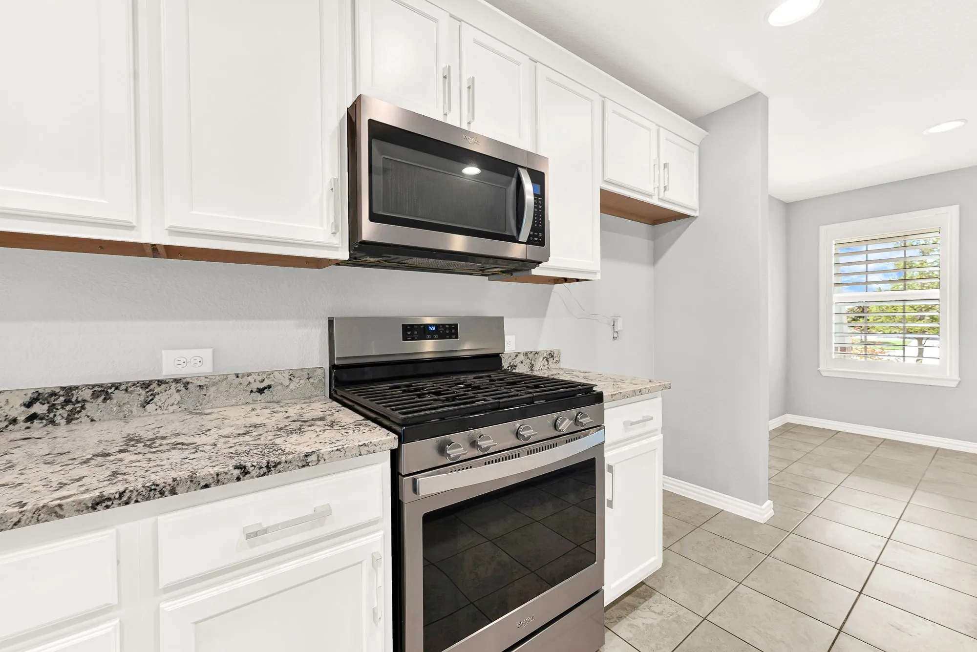 Single Family Residence For Sale in Collin County , 913 Rough Hollow Drive, Mc Kinney, Texas 75071, 2 Bedroom, 2 Bathroom, 2 Garage spaces, 1,550 Sqft, built in 2019, mls#21354964, Real Estate Agent in Mc Kinney, Homes For Sale in Collin county, Homes For Sale in Mc Kinney, Realtor in Mc Kinney Texas, Real Estate Brokerage Independent Realty Texas, Luminita Cordes Realtor