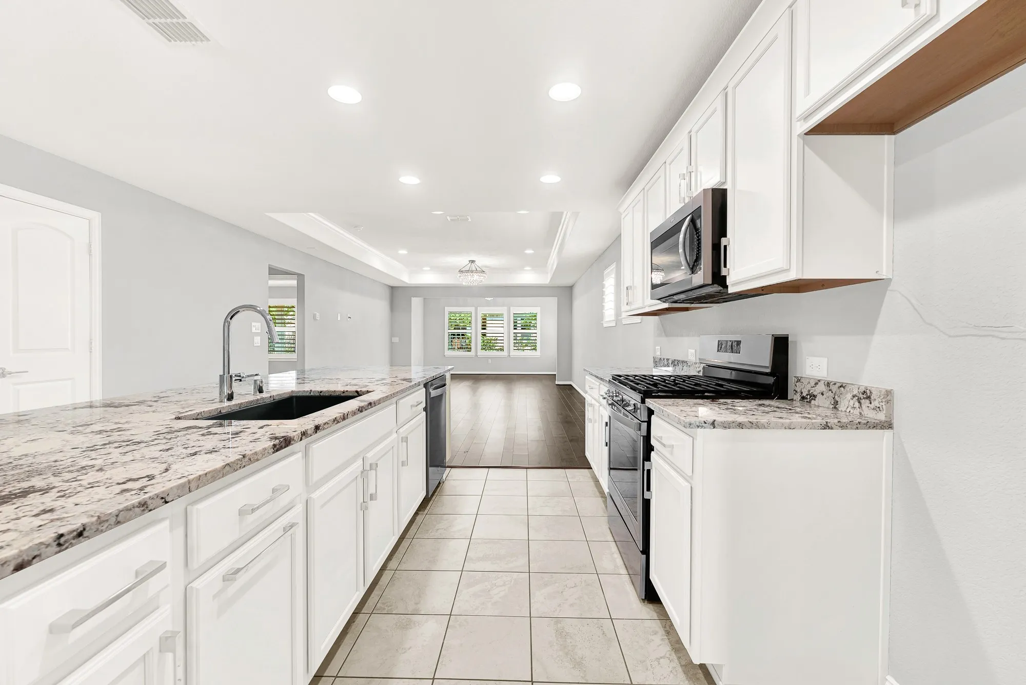Single Family Residence For Sale in Collin County , 913 Rough Hollow Drive, Mc Kinney, Texas 75071, 2 Bedroom, 2 Bathroom, 2 Garage spaces, 1,550 Sqft, built in 2019, mls#21354964, Real Estate Agent in Mc Kinney, Homes For Sale in Collin county, Homes For Sale in Mc Kinney, Realtor in Mc Kinney Texas, Real Estate Brokerage Independent Realty Texas, Luminita Cordes Realtor