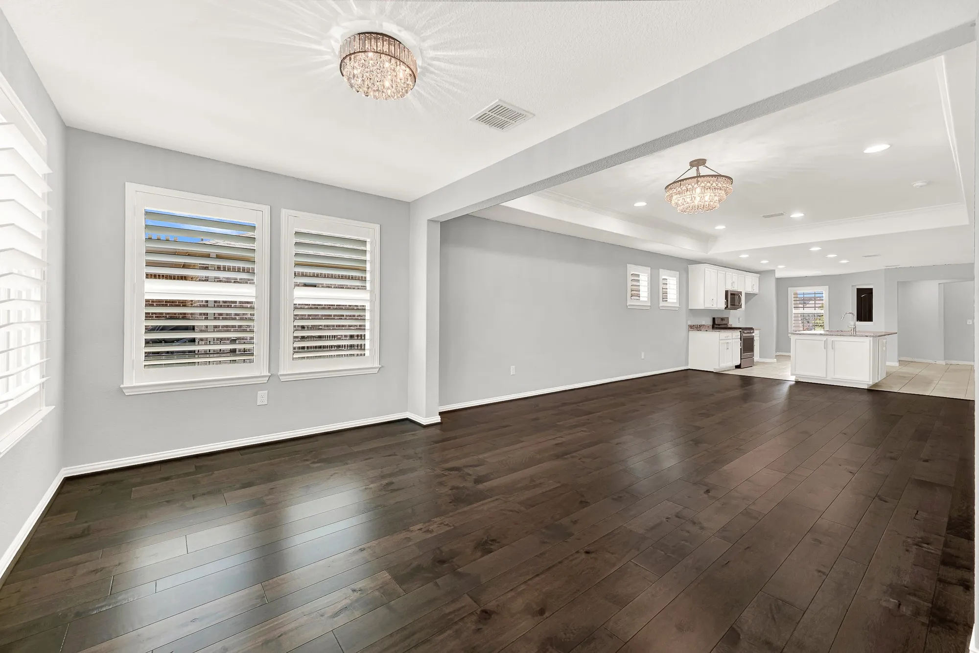 Single Family Residence For Sale in Collin County , 913 Rough Hollow Drive, Mc Kinney, Texas 75071, 2 Bedroom, 2 Bathroom, 2 Garage spaces, 1,550 Sqft, built in 2019, mls#21354964, Real Estate Agent in Mc Kinney, Homes For Sale in Collin county, Homes For Sale in Mc Kinney, Realtor in Mc Kinney Texas, Real Estate Brokerage Independent Realty Texas, Luminita Cordes Realtor