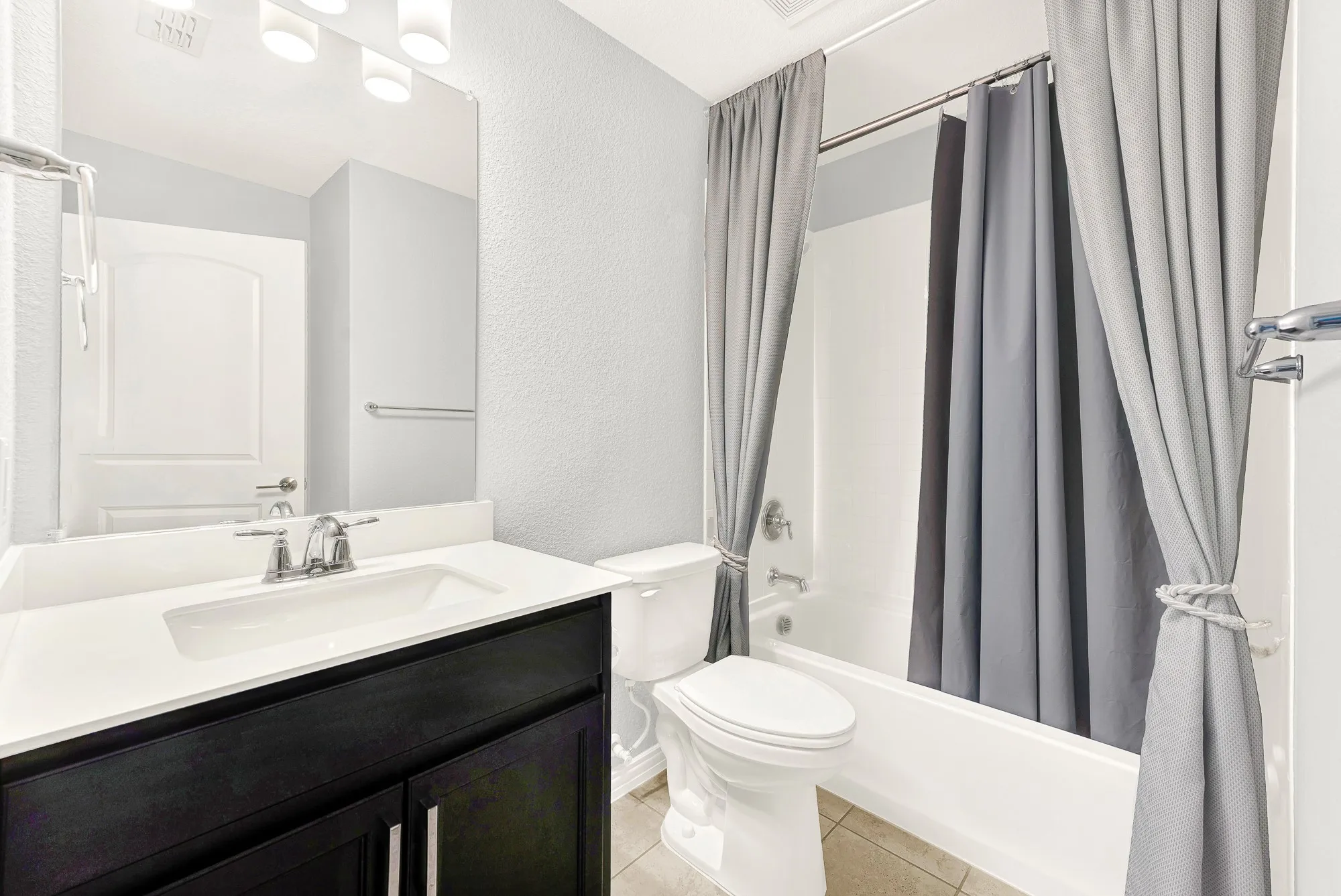 Single Family Residence For Sale in Collin County , 913 Rough Hollow Drive, Mc Kinney, Texas 75071, 2 Bedroom, 2 Bathroom, 2 Garage spaces, 1,550 Sqft, built in 2019, mls#21354964, Real Estate Agent in Mc Kinney, Homes For Sale in Collin county, Homes For Sale in Mc Kinney, Realtor in Mc Kinney Texas, Real Estate Brokerage Independent Realty Texas, Luminita Cordes Realtor