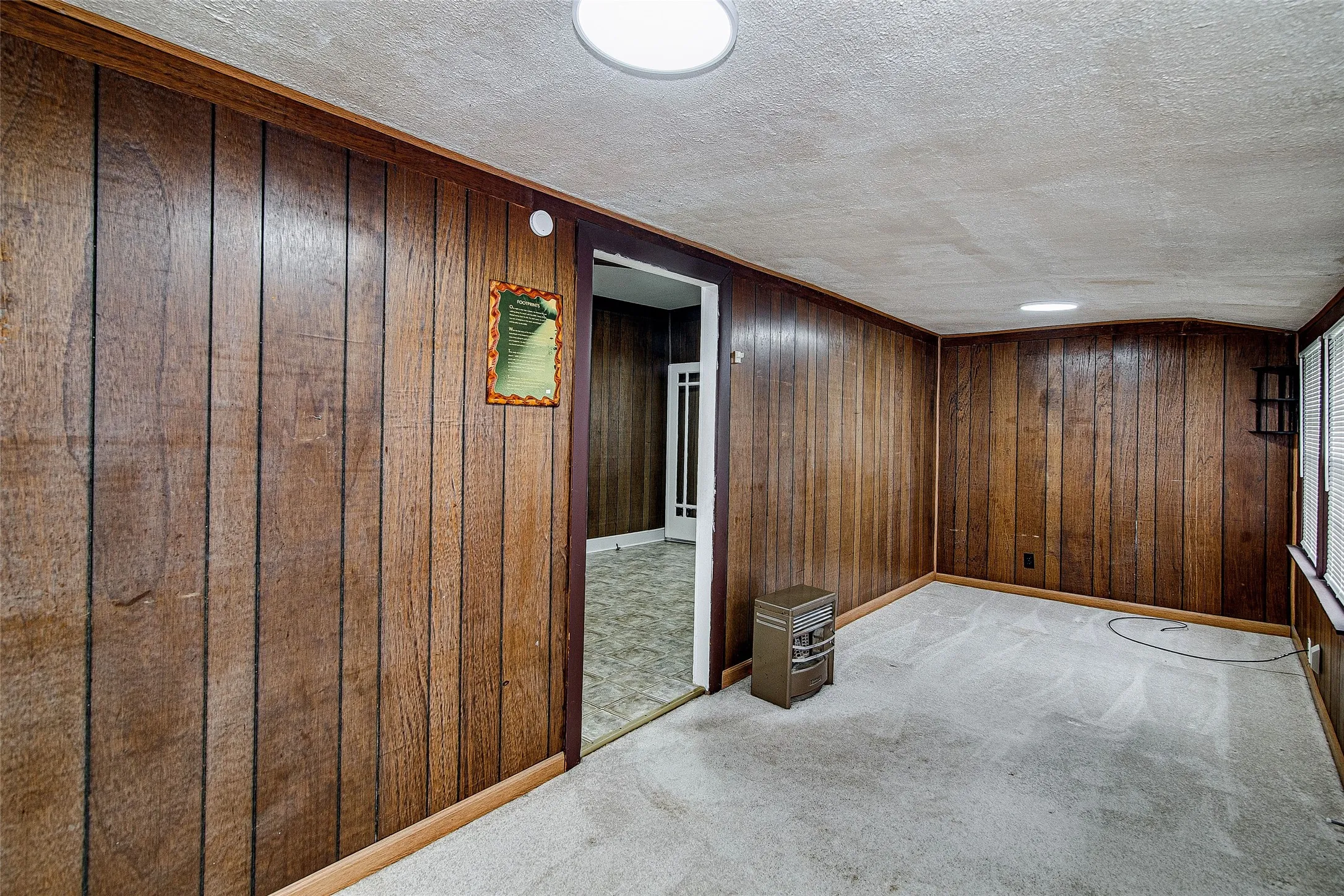 Single Family Residence For Rent in Johnson County , 507 W Heard Street, Cleburne, Texas 76033, 2 Bedroom, 1 Bathroom, 2 Garage spaces, 1,302 Sqft, built in 1982, mls#21357418, Real Estate Agent in Cleburne, Homes For Rent in Johnson county, Homes For Rent in Cleburne, Realtor in Cleburne Texas, Real Estate Brokerage Independent Realty Texas, Luminita Cordes Realtor