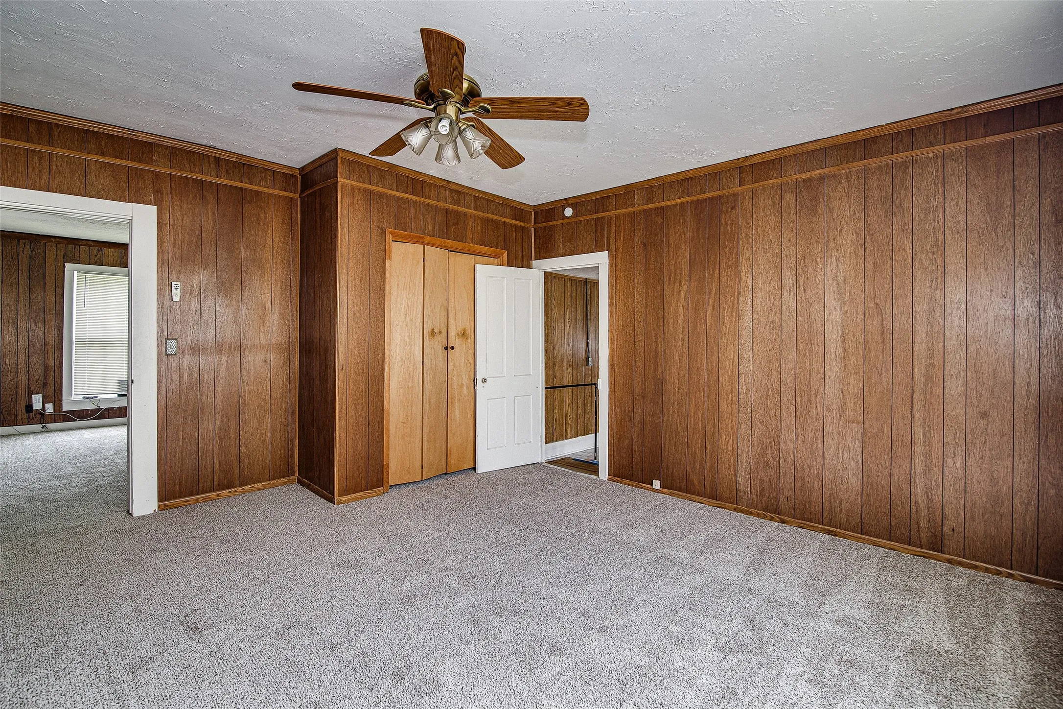 Single Family Residence For Rent in Johnson County , 507 W Heard Street, Cleburne, Texas 76033, 2 Bedroom, 1 Bathroom, 2 Garage spaces, 1,302 Sqft, built in 1982, mls#21357418, Real Estate Agent in Cleburne, Homes For Rent in Johnson county, Homes For Rent in Cleburne, Realtor in Cleburne Texas, Real Estate Brokerage Independent Realty Texas, Luminita Cordes Realtor