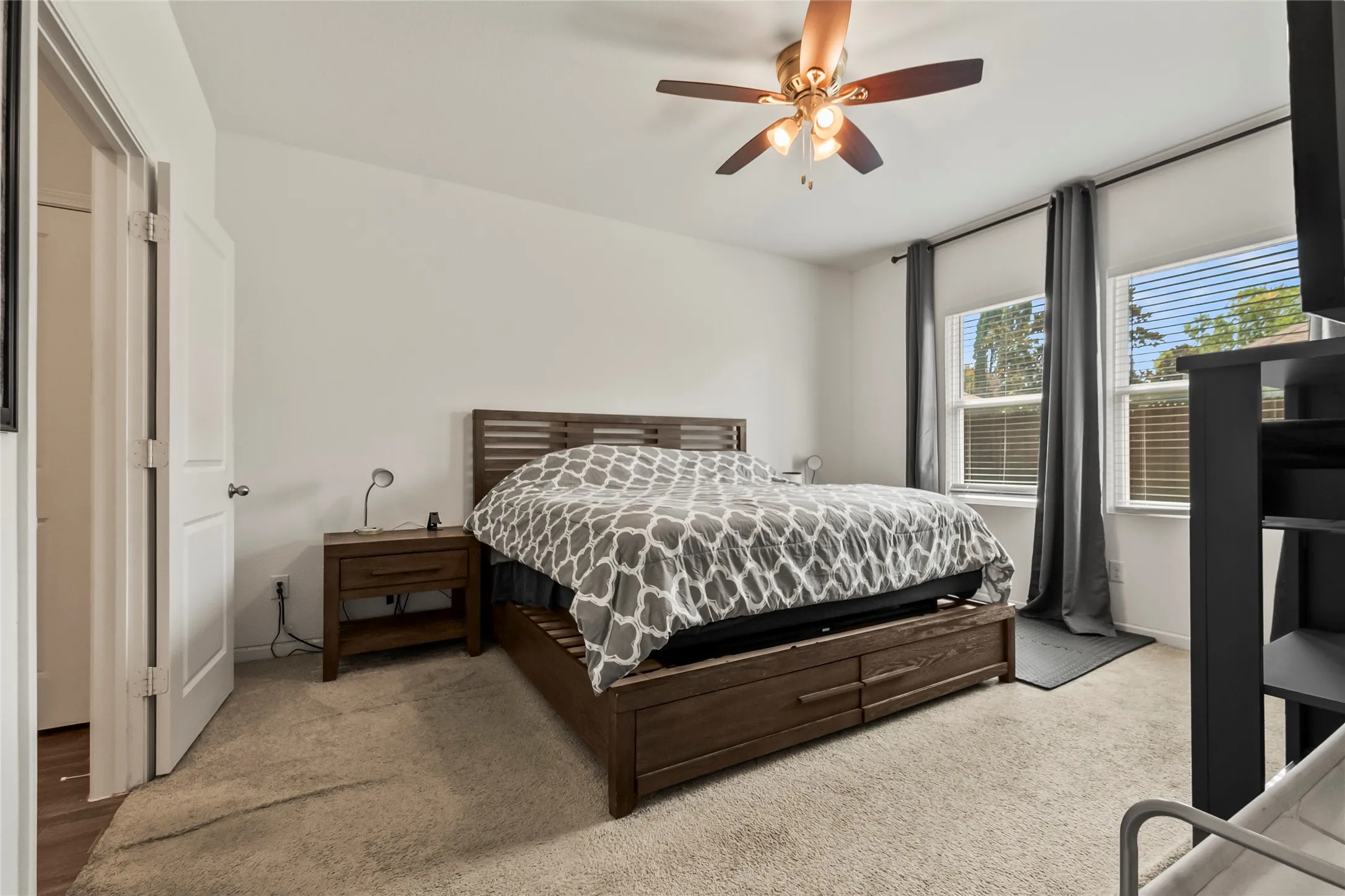 Single Family Residence For Sale in Tarrant County , 500 Swift Current Drive, Crowley, Texas 76036, 4 Bedroom, 2 Bathroom, 2 Garage spaces, 1,940 Sqft, built in 2019, Price $285,000, mls#21355013, Real Estate Agent in Crowley, Homes For Sale in Tarrant county, Homes For Sale in Crowley, Realtor in Crowley Texas, Real Estate Brokerage Independent Realty Texas, Luminita Cordes Realtor