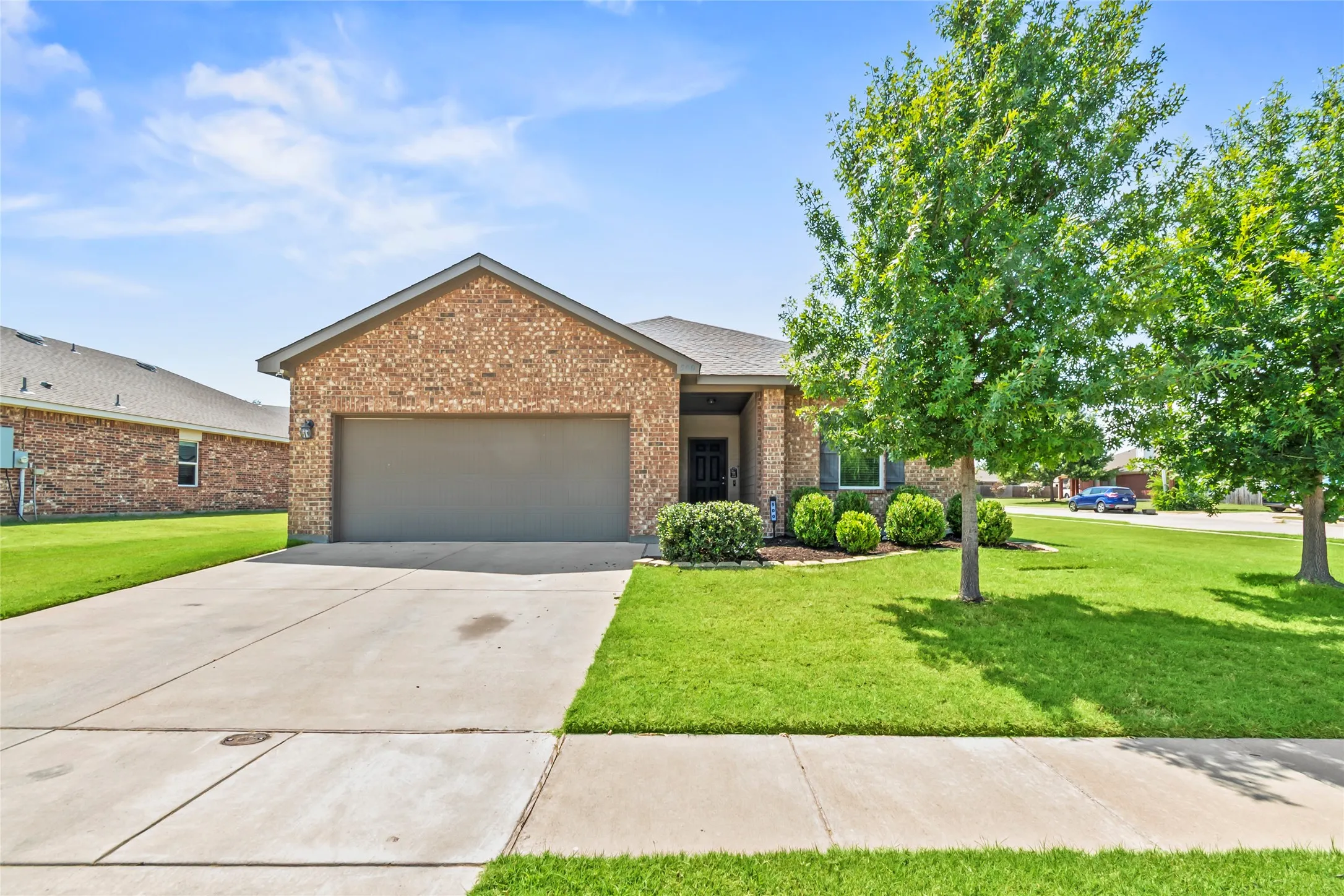 Single Family Residence For Sale in Tarrant County , 500 Swift Current Drive, Crowley, Texas 76036, 4 Bedroom, 2 Bathroom, 2 Garage spaces, 1,940 Sqft, built in 2019, Price $285,000, mls#21355013, Real Estate Agent in Crowley, Homes For Sale in Tarrant county, Homes For Sale in Crowley, Realtor in Crowley Texas, Real Estate Brokerage Independent Realty Texas, Luminita Cordes Realtor