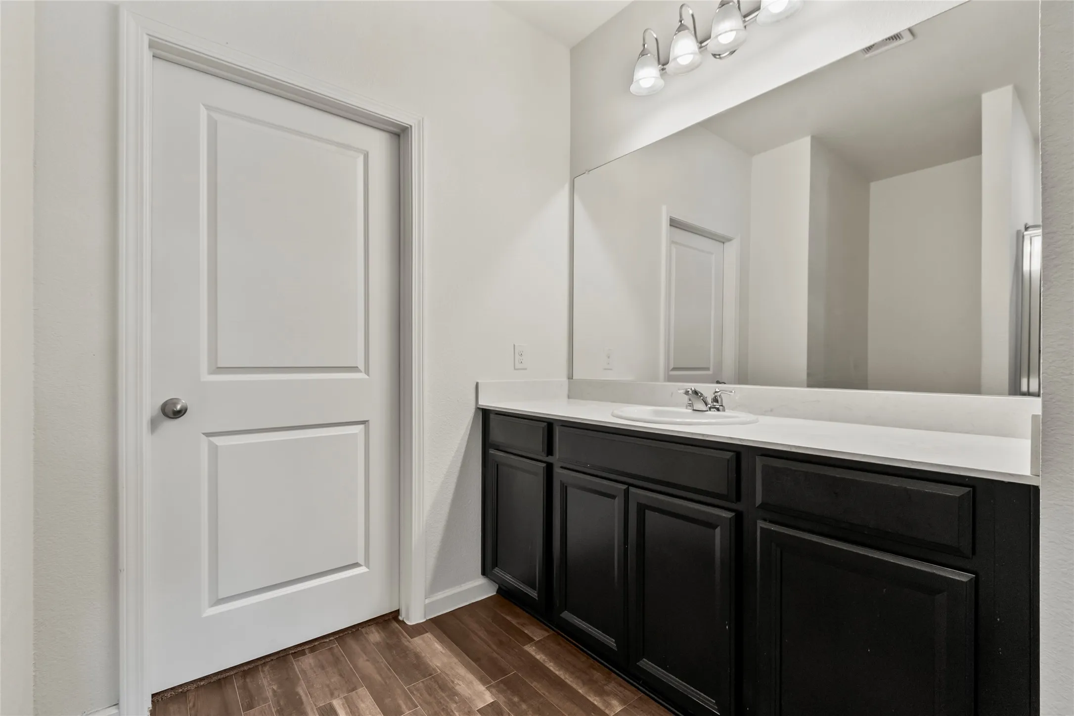 Single Family Residence For Sale in Tarrant County , 500 Swift Current Drive, Crowley, Texas 76036, 4 Bedroom, 2 Bathroom, 2 Garage spaces, 1,940 Sqft, built in 2019, Price $285,000, mls#21355013, Real Estate Agent in Crowley, Homes For Sale in Tarrant county, Homes For Sale in Crowley, Realtor in Crowley Texas, Real Estate Brokerage Independent Realty Texas, Luminita Cordes Realtor