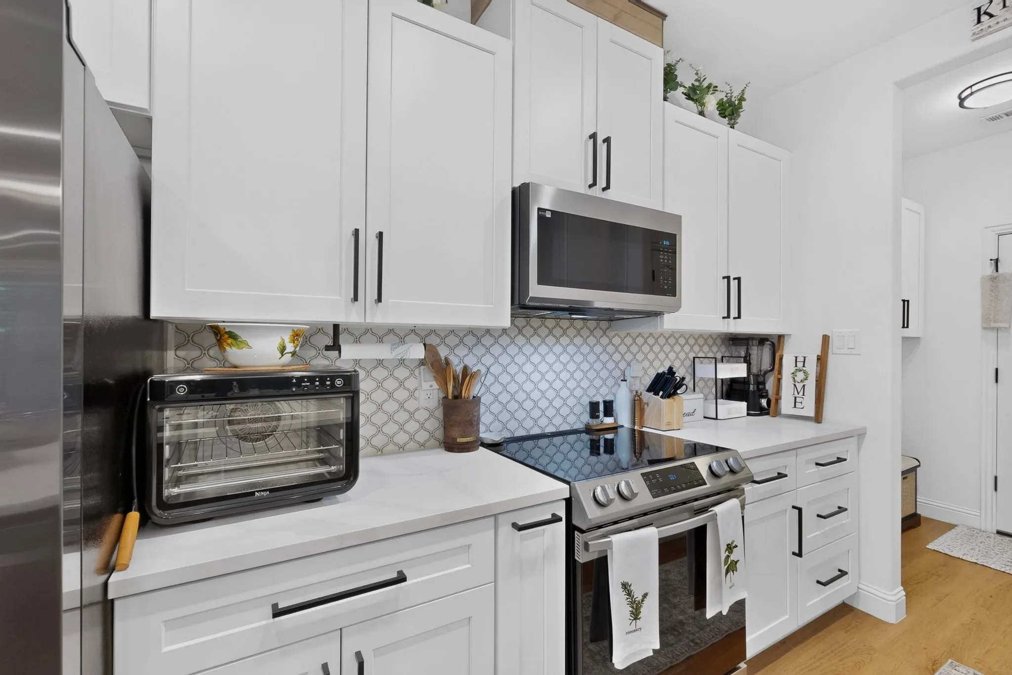Single Family Residence For Sale in Ellis County , 215 1/2 Aldridge Street, Waxahachie, Texas 75165, 3 Bedroom, 2 Bathroom, 2 Garage spaces, 1,697 Sqft, built in 2022, mls#21356562, Real Estate Agent in Waxahachie, Homes For Sale in Ellis county, Homes For Sale in Waxahachie, Realtor in Waxahachie Texas, Real Estate Brokerage Independent Realty Texas, Luminita Cordes Realtor