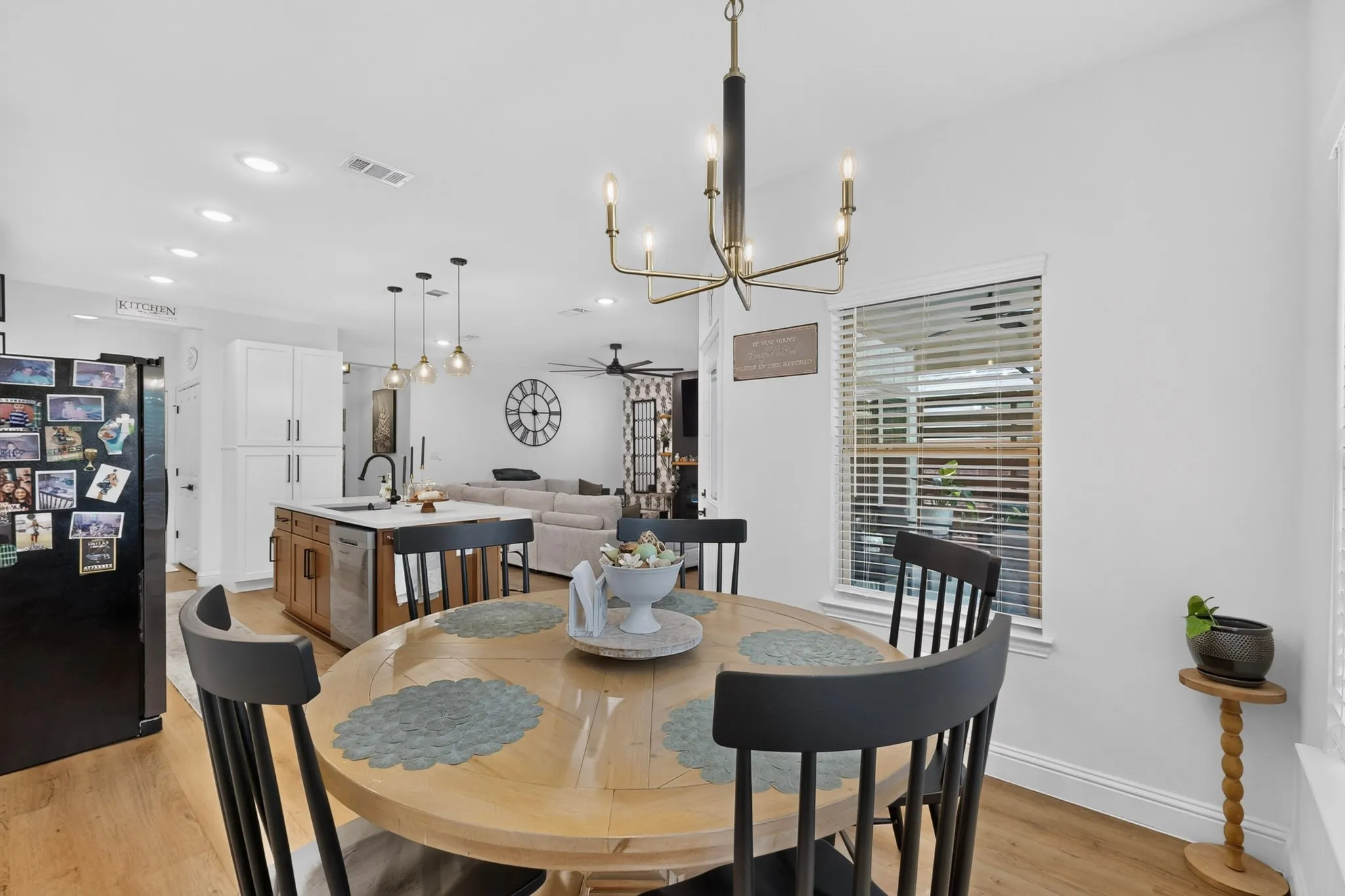 Single Family Residence For Sale in Ellis County , 215 1/2 Aldridge Street, Waxahachie, Texas 75165, 3 Bedroom, 2 Bathroom, 2 Garage spaces, 1,697 Sqft, built in 2022, mls#21356562, Real Estate Agent in Waxahachie, Homes For Sale in Ellis county, Homes For Sale in Waxahachie, Realtor in Waxahachie Texas, Real Estate Brokerage Independent Realty Texas, Luminita Cordes Realtor