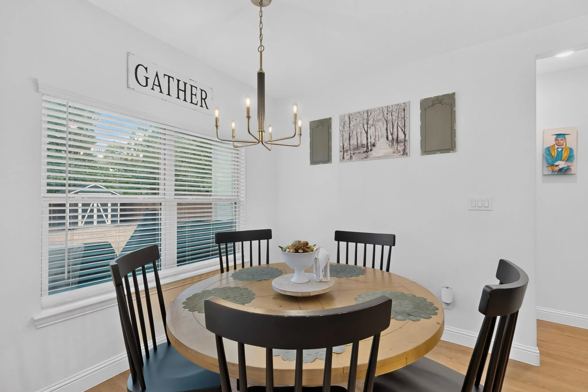 Single Family Residence For Sale in Ellis County , 215 1/2 Aldridge Street, Waxahachie, Texas 75165, 3 Bedroom, 2 Bathroom, 2 Garage spaces, 1,697 Sqft, built in 2022, mls#21356562, Real Estate Agent in Waxahachie, Homes For Sale in Ellis county, Homes For Sale in Waxahachie, Realtor in Waxahachie Texas, Real Estate Brokerage Independent Realty Texas, Luminita Cordes Realtor