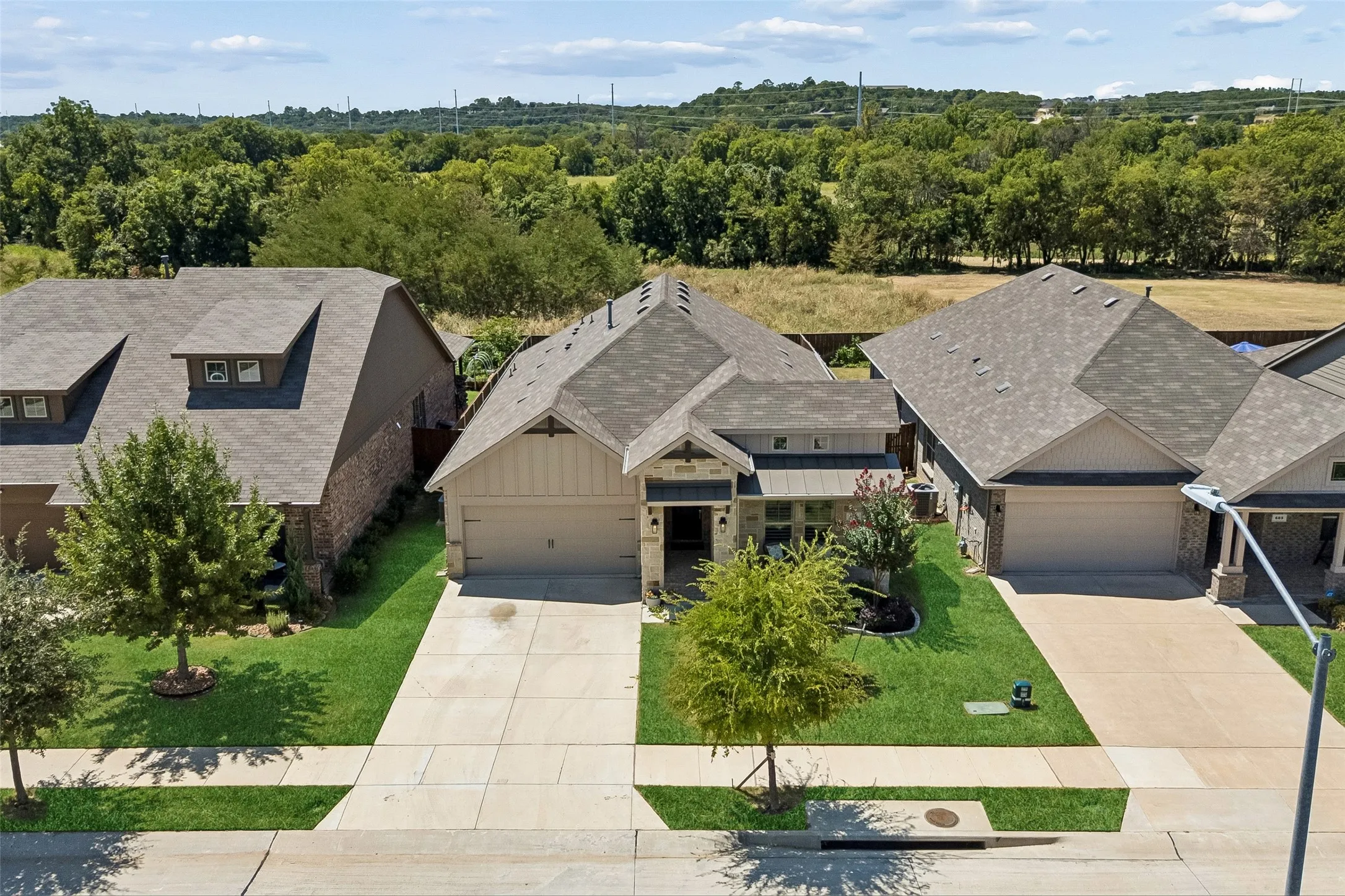 Single Family Residence For Sale in Denton County , 601 Hogan Drive, Denton, Texas 76210, 4 Bedroom, 2 Bathroom, 2 Garage spaces, 2,013 Sqft, built in 2022, mls#21355863, Real Estate Agent in Denton, Homes For Sale in Denton county, Homes For Sale in Denton, Realtor in Denton Texas, Real Estate Brokerage Independent Realty Texas, Luminita Cordes Realtor