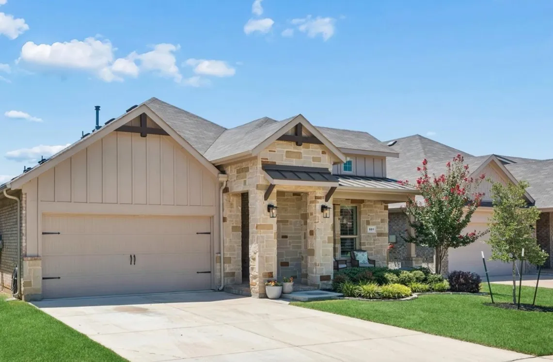 Single Family Residence For Sale in Denton County , 601 Hogan Drive, Denton, Texas 76210, 4 Bedroom, 2 Bathroom, 2 Garage spaces, 2,013 Sqft, built in 2022, mls#21355863, Real Estate Agent in Denton, Homes For Sale in Denton county, Homes For Sale in Denton, Realtor in Denton Texas, Real Estate Brokerage Independent Realty Texas, Luminita Cordes Realtor