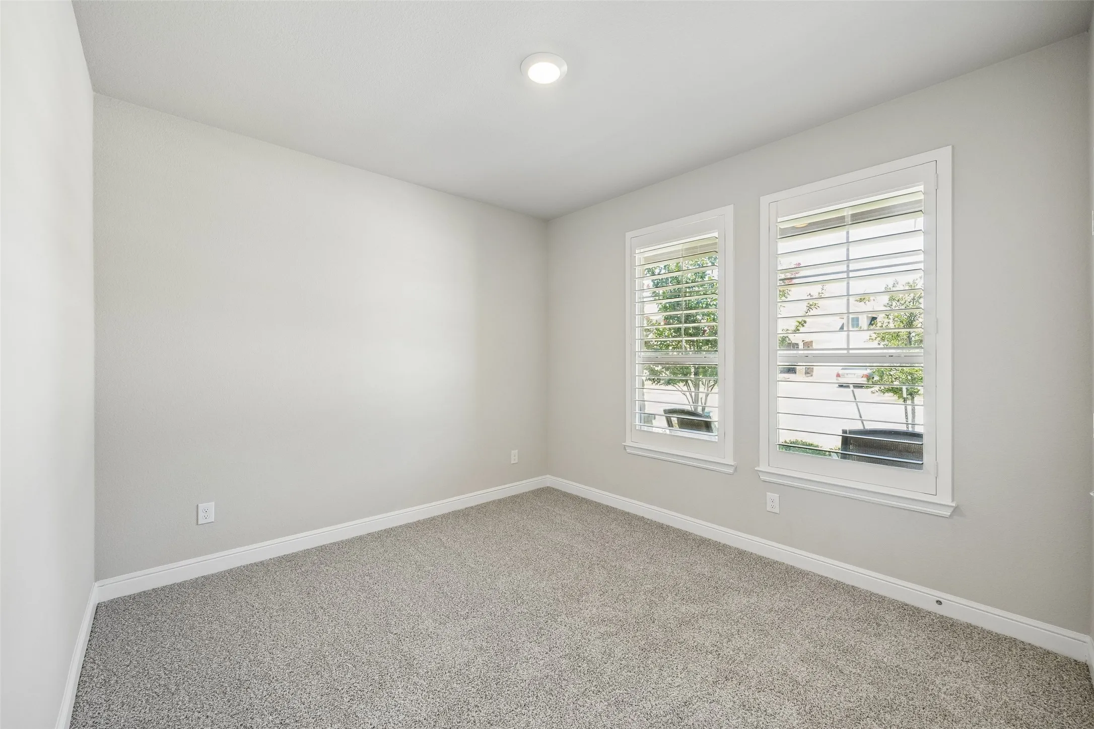 Single Family Residence For Sale in Denton County , 601 Hogan Drive, Denton, Texas 76210, 4 Bedroom, 2 Bathroom, 2 Garage spaces, 2,013 Sqft, built in 2022, mls#21355863, Real Estate Agent in Denton, Homes For Sale in Denton county, Homes For Sale in Denton, Realtor in Denton Texas, Real Estate Brokerage Independent Realty Texas, Luminita Cordes Realtor