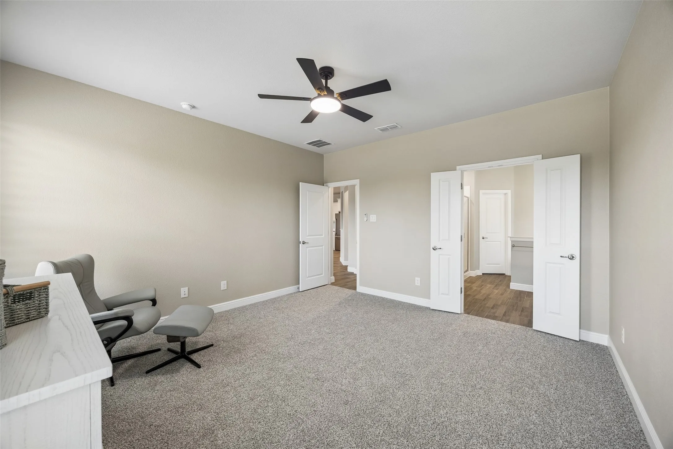 Single Family Residence For Sale in Denton County , 601 Hogan Drive, Denton, Texas 76210, 4 Bedroom, 2 Bathroom, 2 Garage spaces, 2,013 Sqft, built in 2022, mls#21355863, Real Estate Agent in Denton, Homes For Sale in Denton county, Homes For Sale in Denton, Realtor in Denton Texas, Real Estate Brokerage Independent Realty Texas, Luminita Cordes Realtor