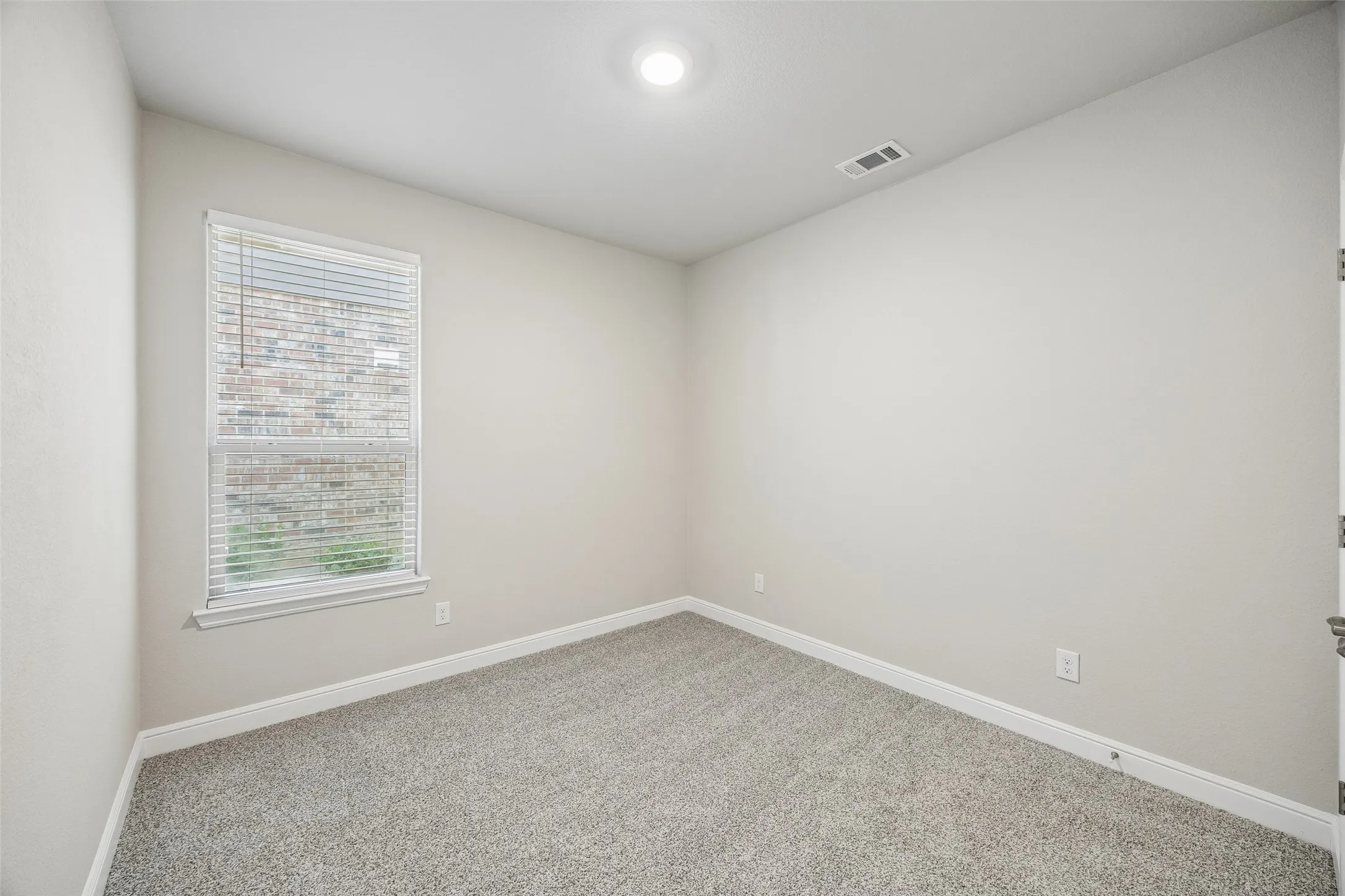 Single Family Residence For Sale in Denton County , 601 Hogan Drive, Denton, Texas 76210, 4 Bedroom, 2 Bathroom, 2 Garage spaces, 2,013 Sqft, built in 2022, mls#21355863, Real Estate Agent in Denton, Homes For Sale in Denton county, Homes For Sale in Denton, Realtor in Denton Texas, Real Estate Brokerage Independent Realty Texas, Luminita Cordes Realtor