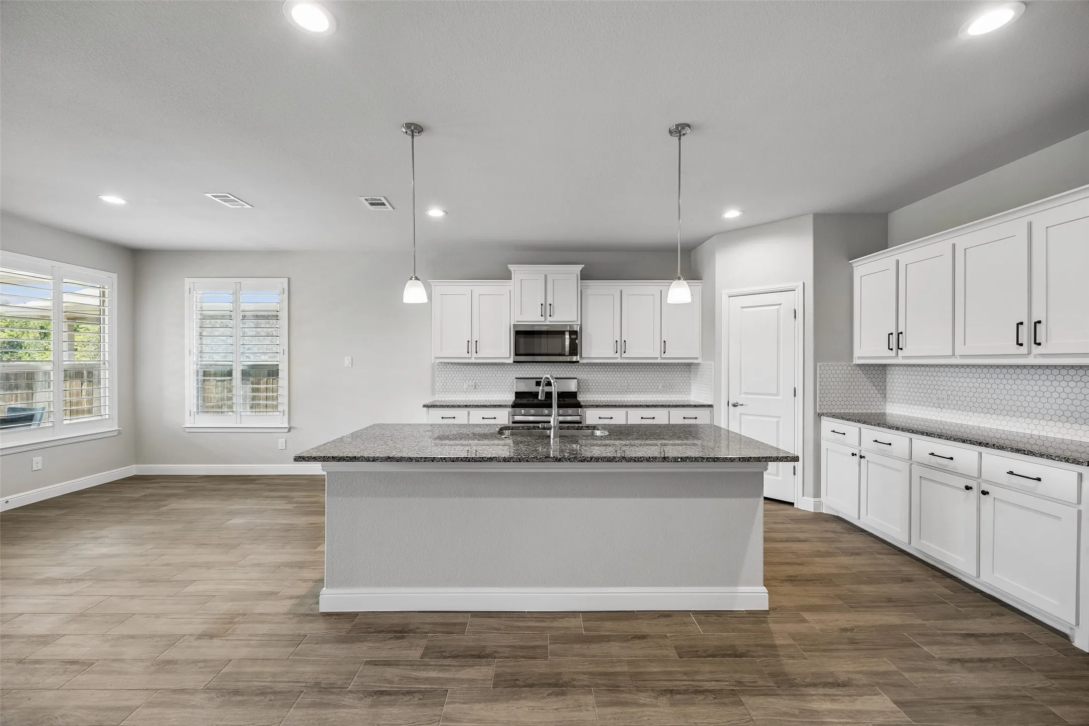 Single Family Residence For Sale in Denton County , 601 Hogan Drive, Denton, Texas 76210, 4 Bedroom, 2 Bathroom, 2 Garage spaces, 2,013 Sqft, built in 2022, mls#21355863, Real Estate Agent in Denton, Homes For Sale in Denton county, Homes For Sale in Denton, Realtor in Denton Texas, Real Estate Brokerage Independent Realty Texas, Luminita Cordes Realtor