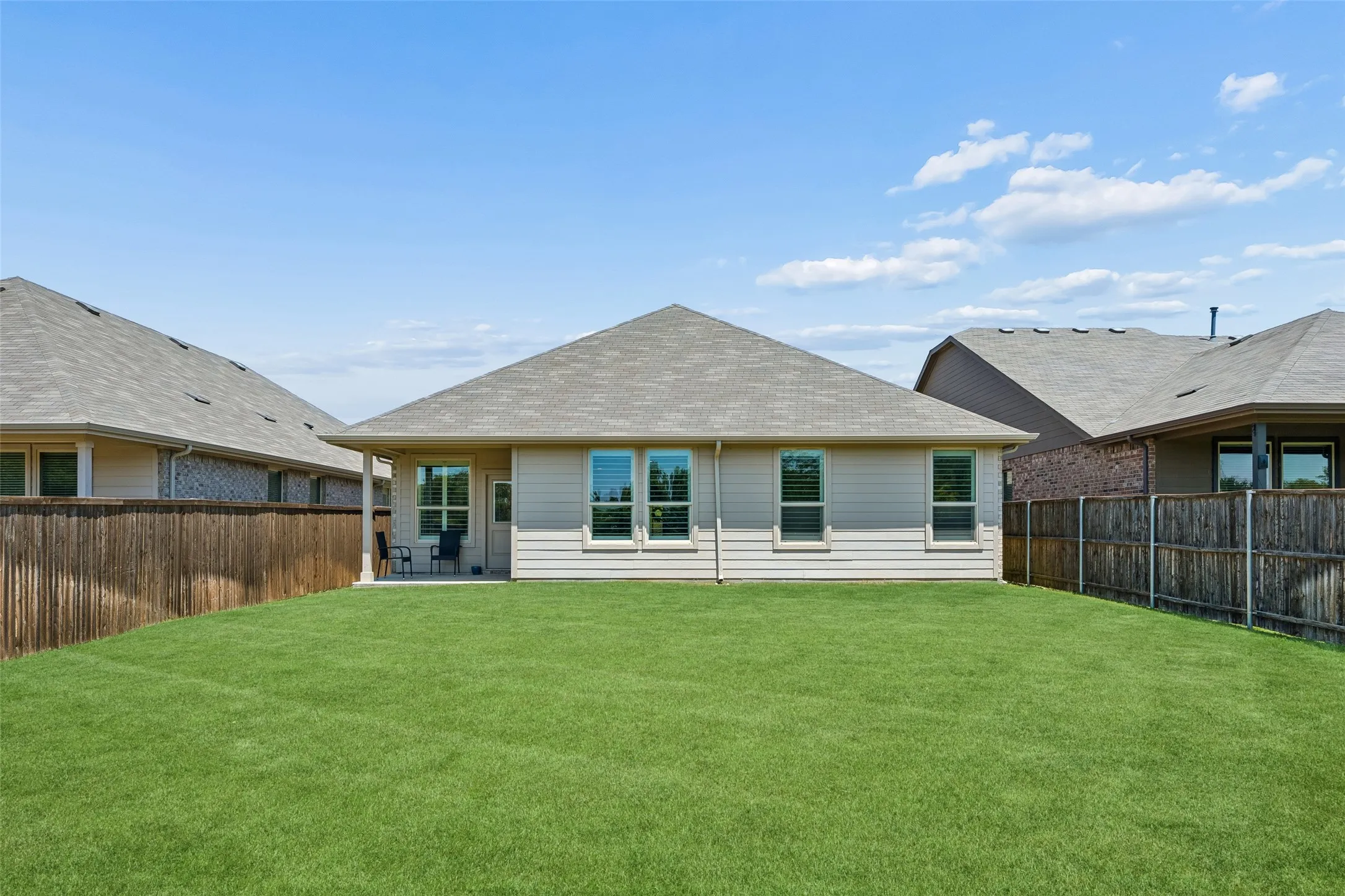 Single Family Residence For Sale in Denton County , 601 Hogan Drive, Denton, Texas 76210, 4 Bedroom, 2 Bathroom, 2 Garage spaces, 2,013 Sqft, built in 2022, mls#21355863, Real Estate Agent in Denton, Homes For Sale in Denton county, Homes For Sale in Denton, Realtor in Denton Texas, Real Estate Brokerage Independent Realty Texas, Luminita Cordes Realtor