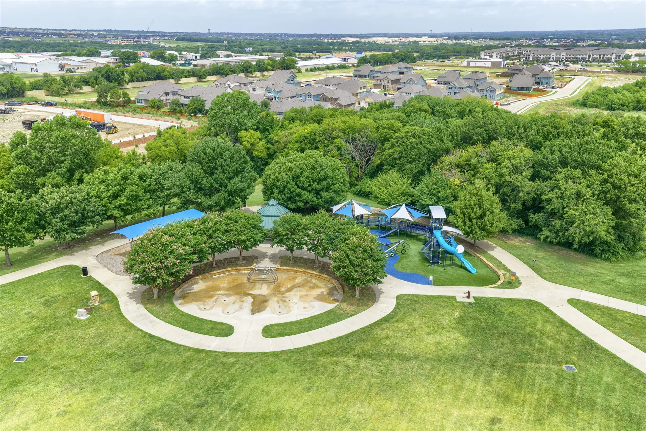 Single Family Residence For Sale in Collin County , 1100 Chesterfield Drive, Mc Kinney, Texas 75071, 3 Bedroom, 3 Bathroom, 2 Garage spaces, 2,176 Sqft, built in 2003, mls#21352676, Real Estate Agent in Mc Kinney, Homes For Sale in Collin county, Homes For Sale in Mc Kinney, Realtor in Mc Kinney Texas, Real Estate Brokerage Independent Realty Texas, Luminita Cordes Realtor