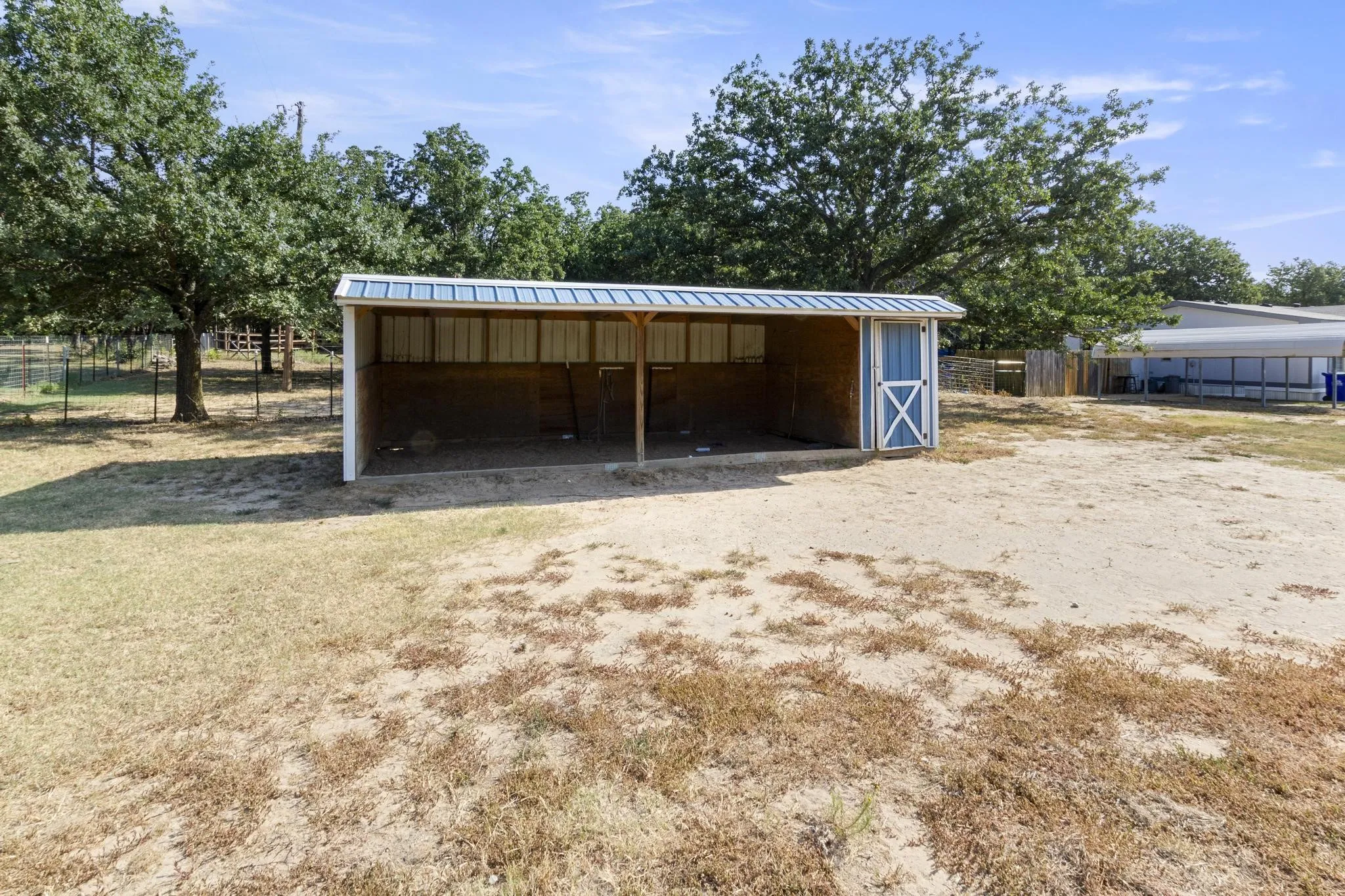 Single Family Residence For Sale in Cooke County , 313 Hogan Lane, Whitesboro, Texas 76273, 3 Bedroom, 2 Bathroom, Garage spaces, 1,232 Sqft, built in 1996, mls#21348731, Real Estate Agent in Whitesboro, Homes For Sale in Cooke county, Homes For Sale in Whitesboro, Realtor in Whitesboro Texas, Real Estate Brokerage Independent Realty Texas, Luminita Cordes Realtor