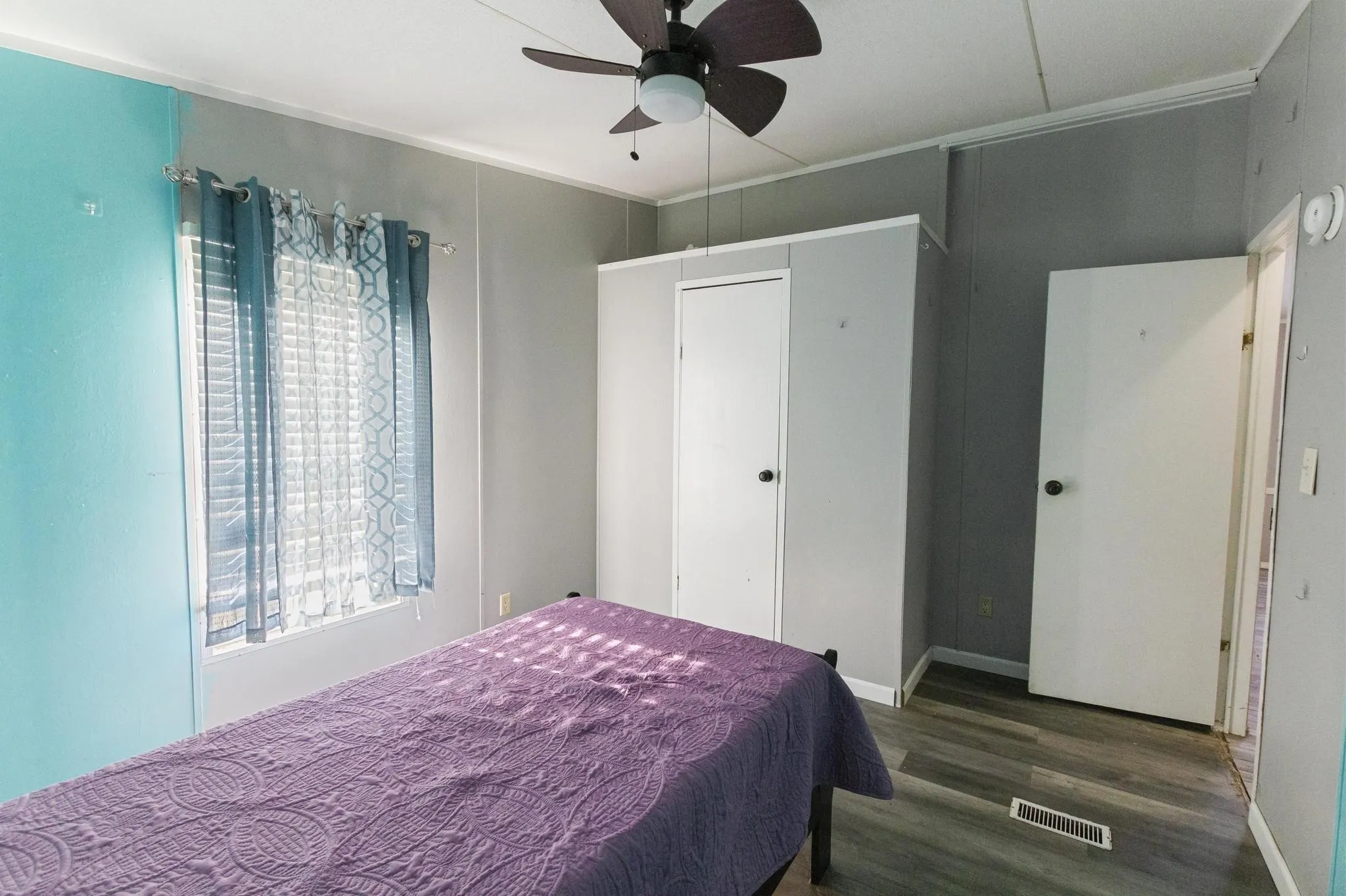 Single Family Residence For Sale in Cooke County , 313 Hogan Lane, Whitesboro, Texas 76273, 3 Bedroom, 2 Bathroom, Garage spaces, 1,232 Sqft, built in 1996, mls#21348731, Real Estate Agent in Whitesboro, Homes For Sale in Cooke county, Homes For Sale in Whitesboro, Realtor in Whitesboro Texas, Real Estate Brokerage Independent Realty Texas, Luminita Cordes Realtor