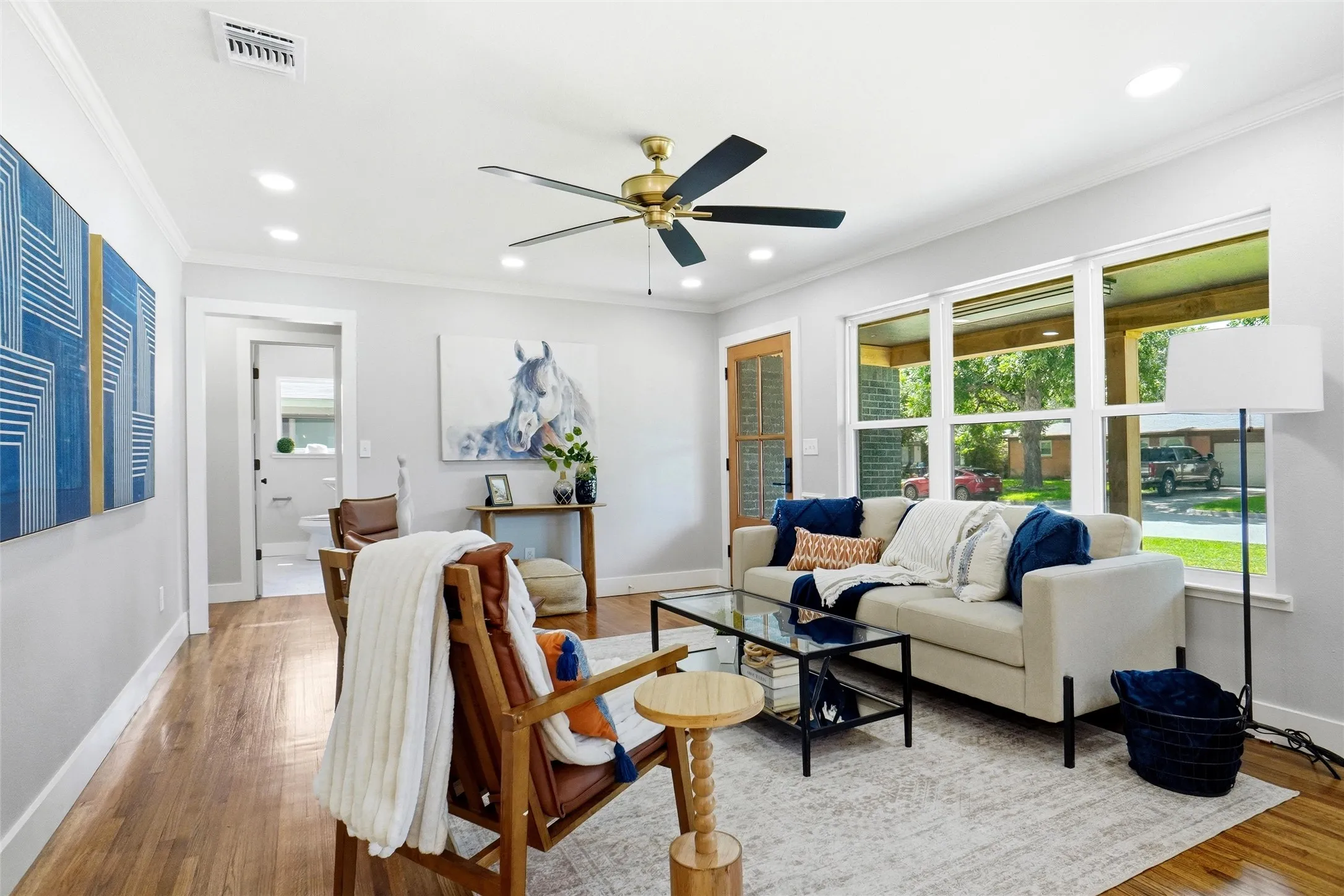 Single Family Residence For Sale in Tarrant County , 5452 Santa Barbara Avenue, Fort Worth, Texas 76114, 4 Bedroom, 3 Bathroom, Garage spaces, 1,806 Sqft, built in 1956, mls#21357003, Real Estate Agent in Fort Worth, Homes For Sale in Tarrant county, Homes For Sale in Fort Worth, Realtor in Fort Worth Texas, Real Estate Brokerage Independent Realty Texas, Luminita Cordes Realtor