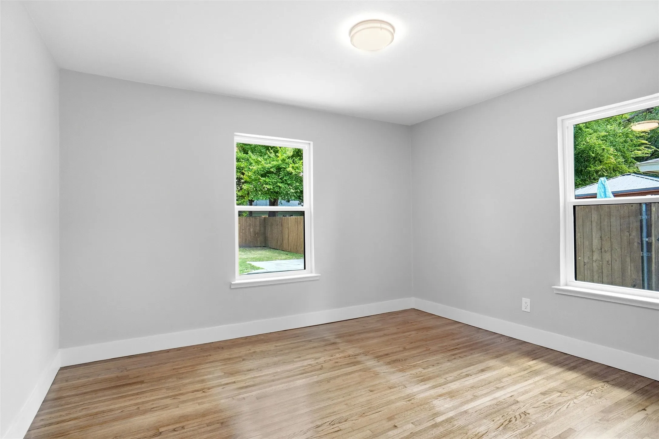 Single Family Residence For Sale in Tarrant County , 5452 Santa Barbara Avenue, Fort Worth, Texas 76114, 4 Bedroom, 3 Bathroom, Garage spaces, 1,806 Sqft, built in 1956, mls#21357003, Real Estate Agent in Fort Worth, Homes For Sale in Tarrant county, Homes For Sale in Fort Worth, Realtor in Fort Worth Texas, Real Estate Brokerage Independent Realty Texas, Luminita Cordes Realtor