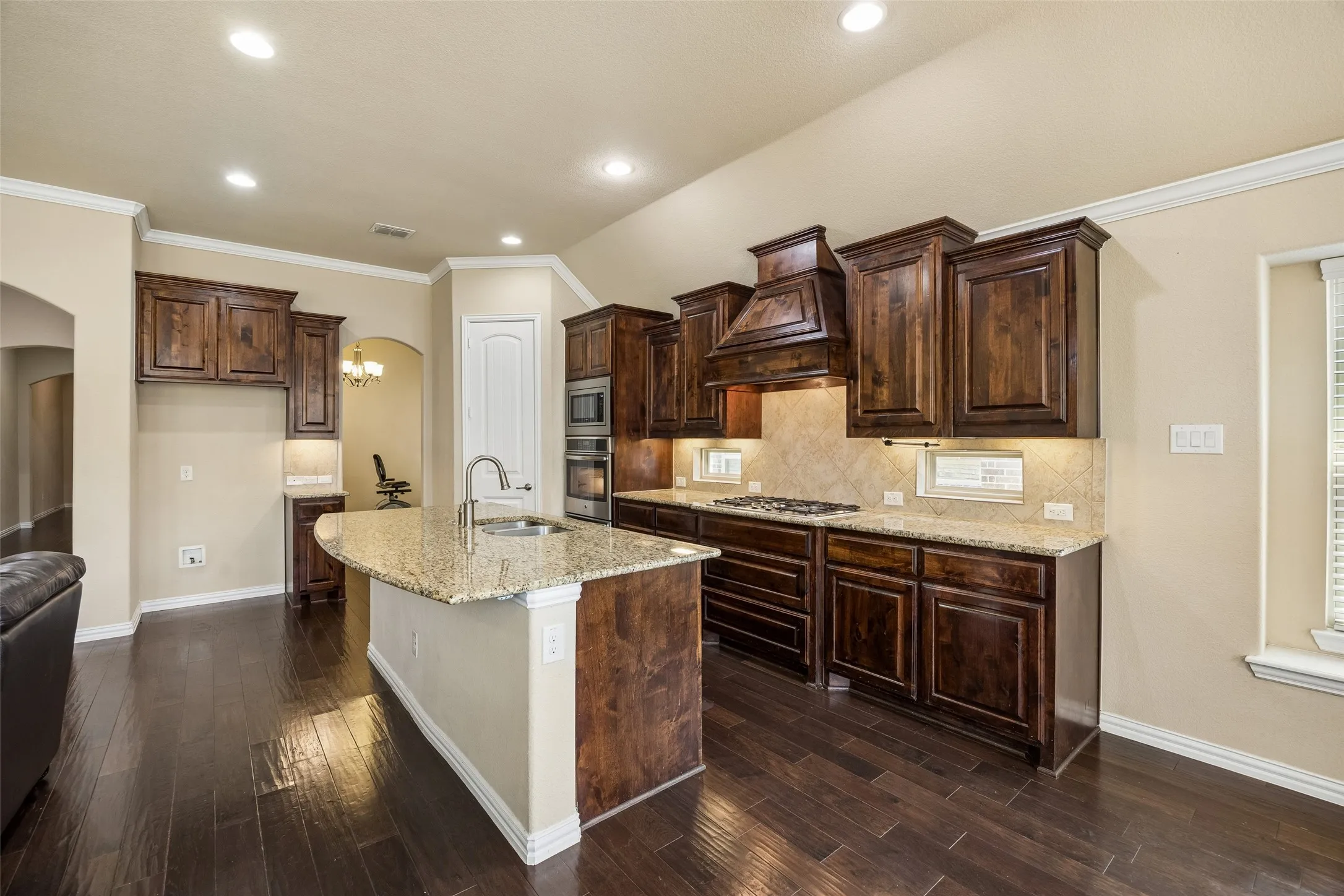 Single Family Residence For Sale in Denton County , 338 Wyndale Drive, Lewisville, Texas 75056, 4 Bedroom, 3 Bathroom, 2 Garage spaces, 2,170 Sqft, built in 2015, mls#21348346, Real Estate Agent in Lewisville, Homes For Sale in Denton county, Homes For Sale in Lewisville, Realtor in Lewisville Texas, Real Estate Brokerage Independent Realty Texas, Luminita Cordes Realtor