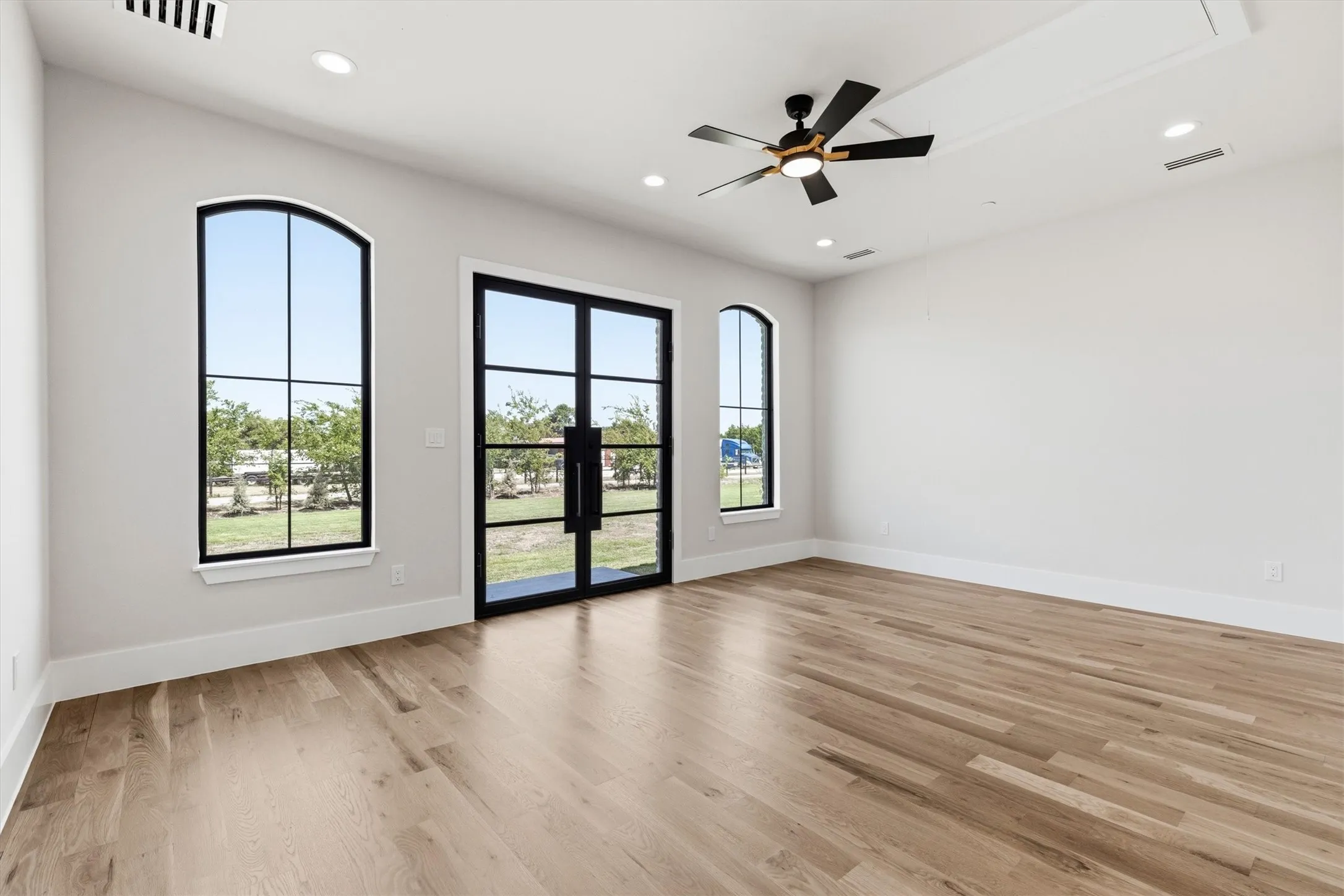 Single Family Residence For Sale in Collin County , 1850 New Castle Court, Lucas, Texas 75002, 5 Bedroom, 7 Bathroom, 4 Garage spaces, 7,456 Sqft, built in 2025, mls#21356039, Real Estate Agent in Lucas, Homes For Sale in Collin county, Homes For Sale in Lucas, Realtor in Lucas Texas, Real Estate Brokerage Independent Realty Texas, Luminita Cordes Realtor