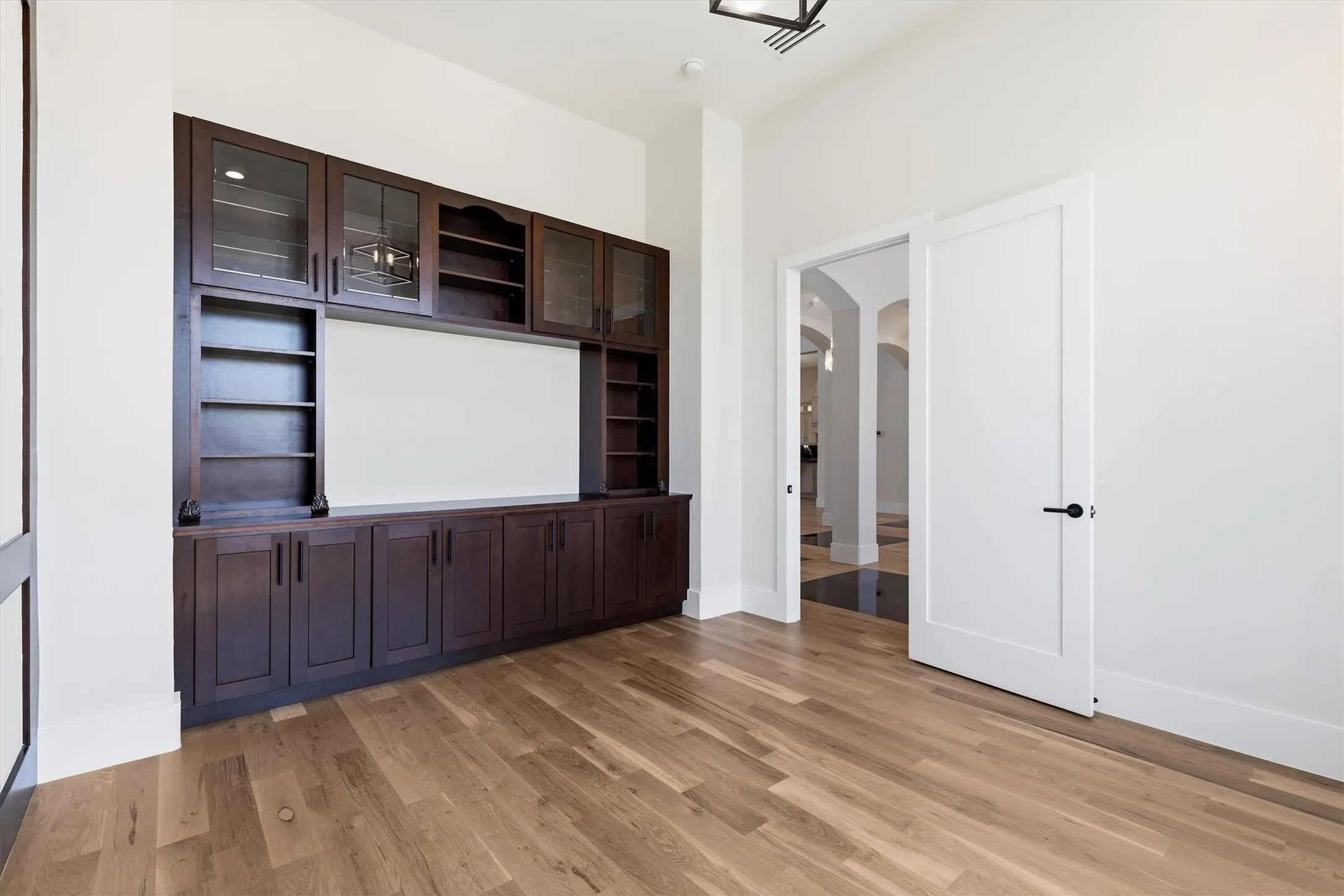 Single Family Residence For Sale in Collin County , 1850 New Castle Court, Lucas, Texas 75002, 5 Bedroom, 7 Bathroom, 4 Garage spaces, 7,456 Sqft, built in 2025, mls#21356039, Real Estate Agent in Lucas, Homes For Sale in Collin county, Homes For Sale in Lucas, Realtor in Lucas Texas, Real Estate Brokerage Independent Realty Texas, Luminita Cordes Realtor