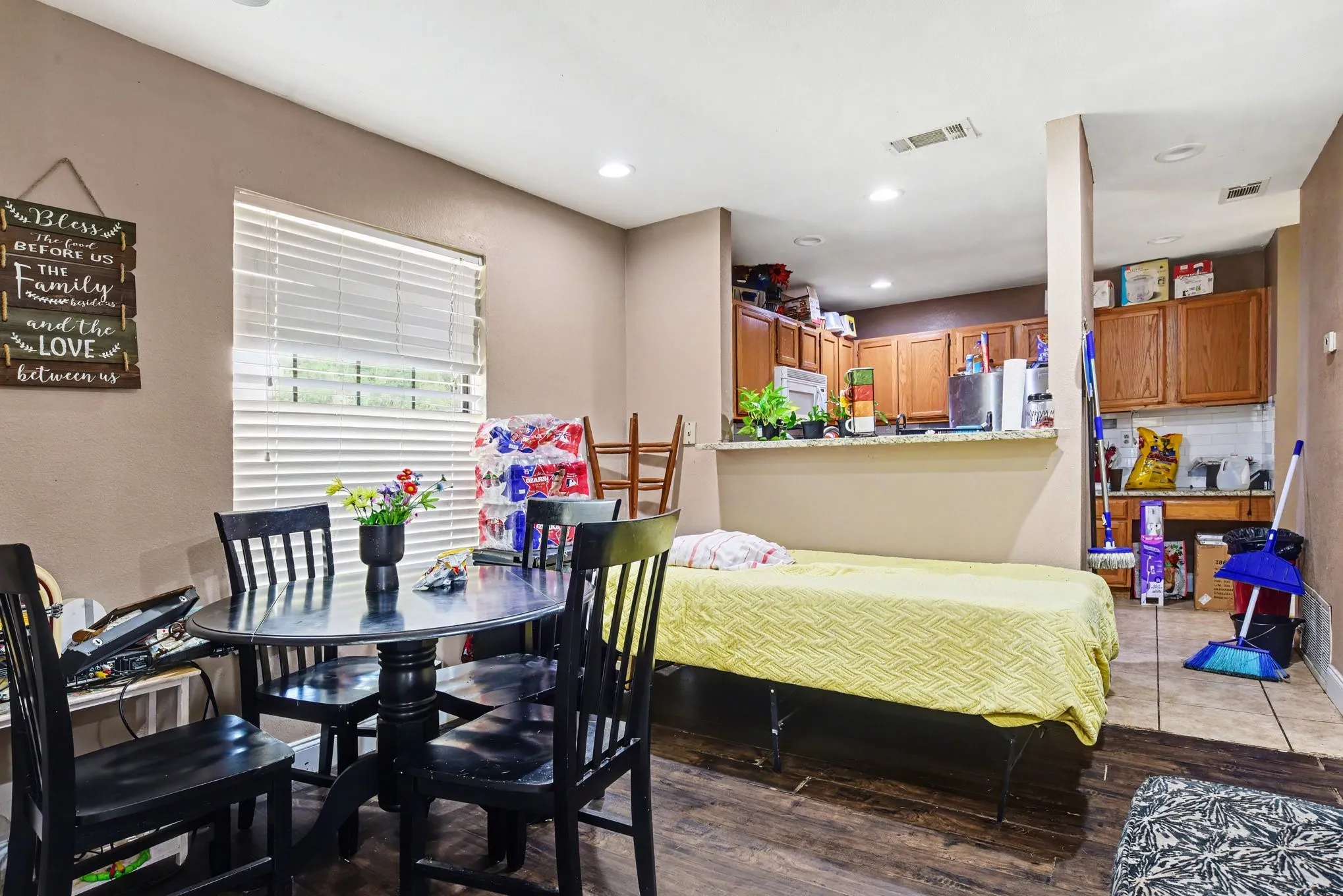 Dedicated dining space adjacent to the kitchen, perfect for everyday meals and family gatherings.