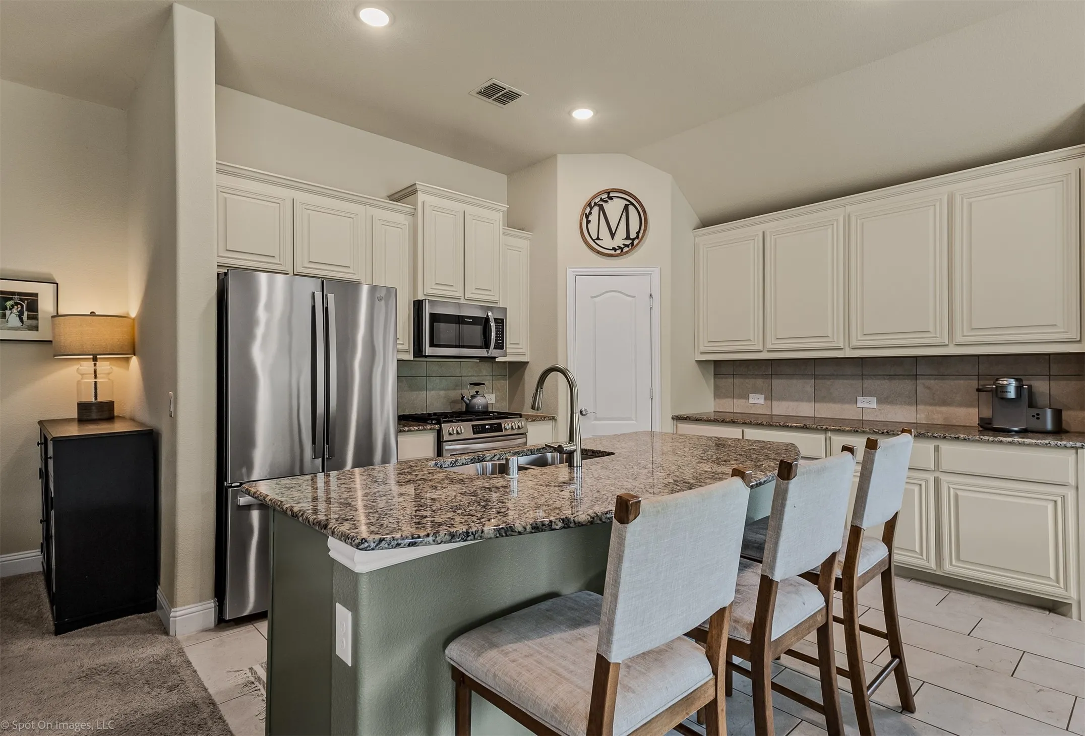 Single Family Residence For Sale in Collin County , 485 W Autumn Hill Bluff, Lavon, Texas 75166, 4 Bedroom, 3 Bathroom, 2 Garage spaces, 3,279 Sqft, built in 2022, Price $498,865, mls#21356096, Real Estate Agent in Lavon, Homes For Sale in Collin county, Homes For Sale in Lavon, Realtor in Lavon Texas, Real Estate Brokerage Independent Realty Texas, Luminita Cordes Realtor