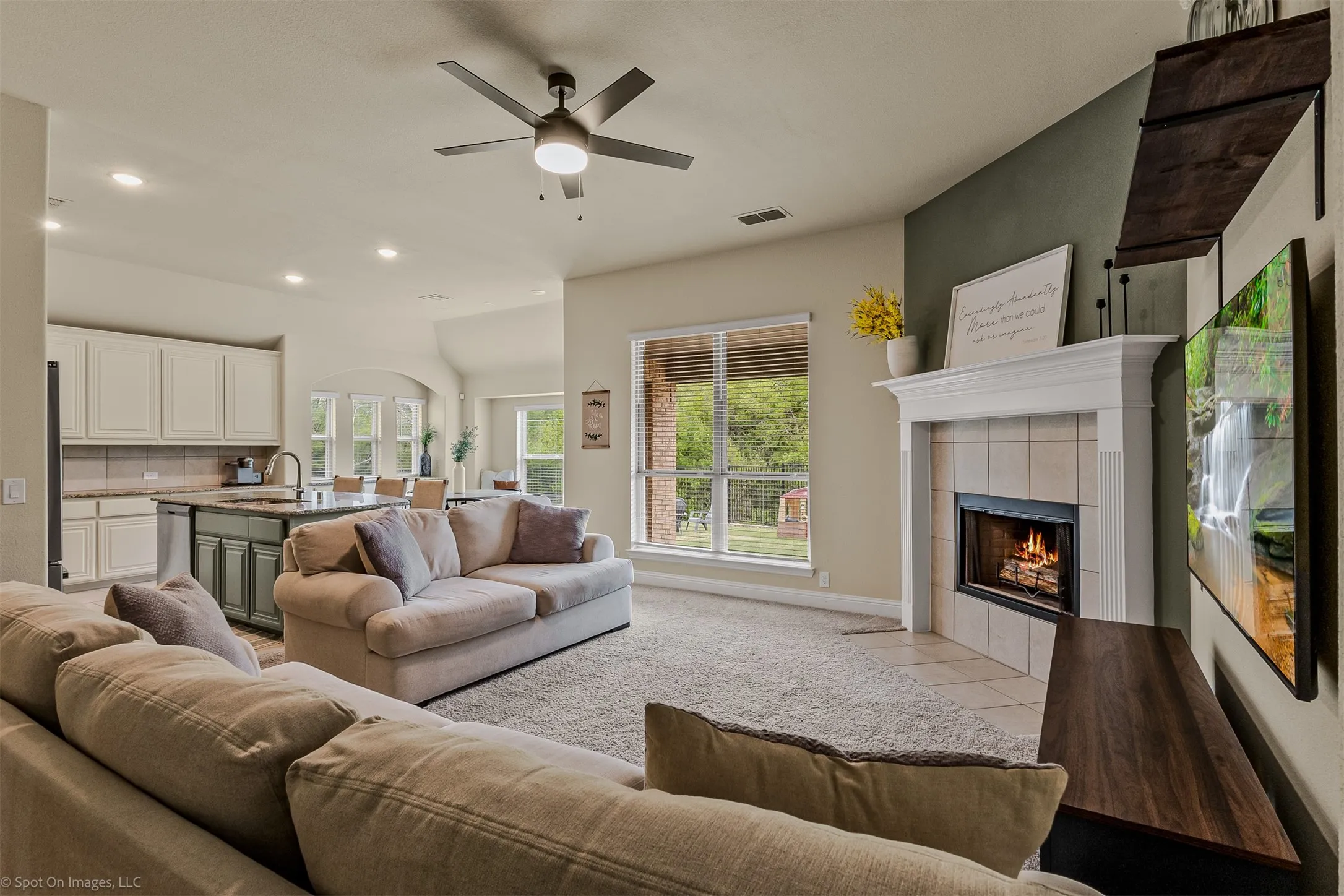 Single Family Residence For Sale in Collin County , 485 W Autumn Hill Bluff, Lavon, Texas 75166, 4 Bedroom, 3 Bathroom, 2 Garage spaces, 3,279 Sqft, built in 2022, Price $498,865, mls#21356096, Real Estate Agent in Lavon, Homes For Sale in Collin county, Homes For Sale in Lavon, Realtor in Lavon Texas, Real Estate Brokerage Independent Realty Texas, Luminita Cordes Realtor