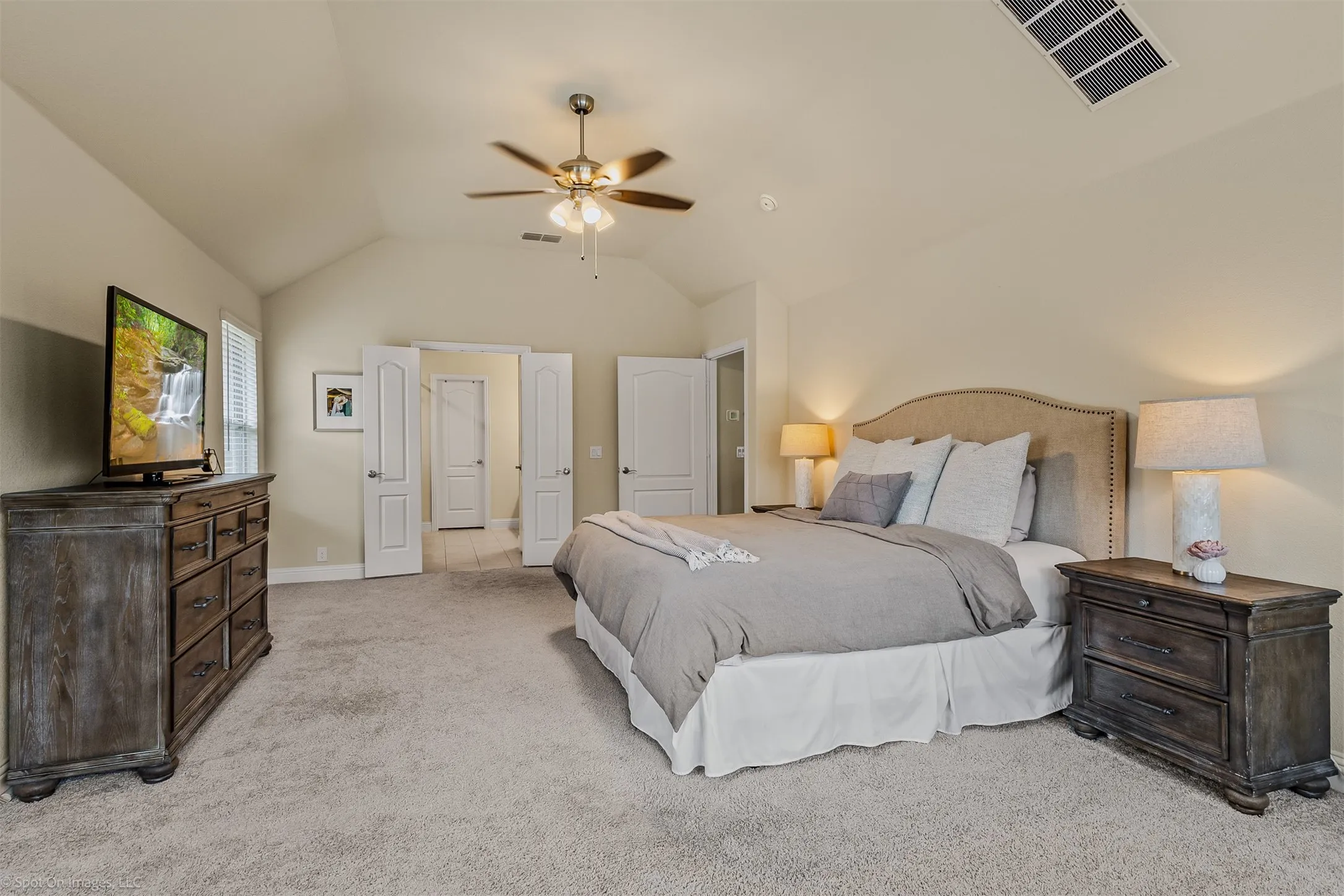 Single Family Residence For Sale in Collin County , 485 W Autumn Hill Bluff, Lavon, Texas 75166, 4 Bedroom, 3 Bathroom, 2 Garage spaces, 3,279 Sqft, built in 2022, Price $498,865, mls#21356096, Real Estate Agent in Lavon, Homes For Sale in Collin county, Homes For Sale in Lavon, Realtor in Lavon Texas, Real Estate Brokerage Independent Realty Texas, Luminita Cordes Realtor
