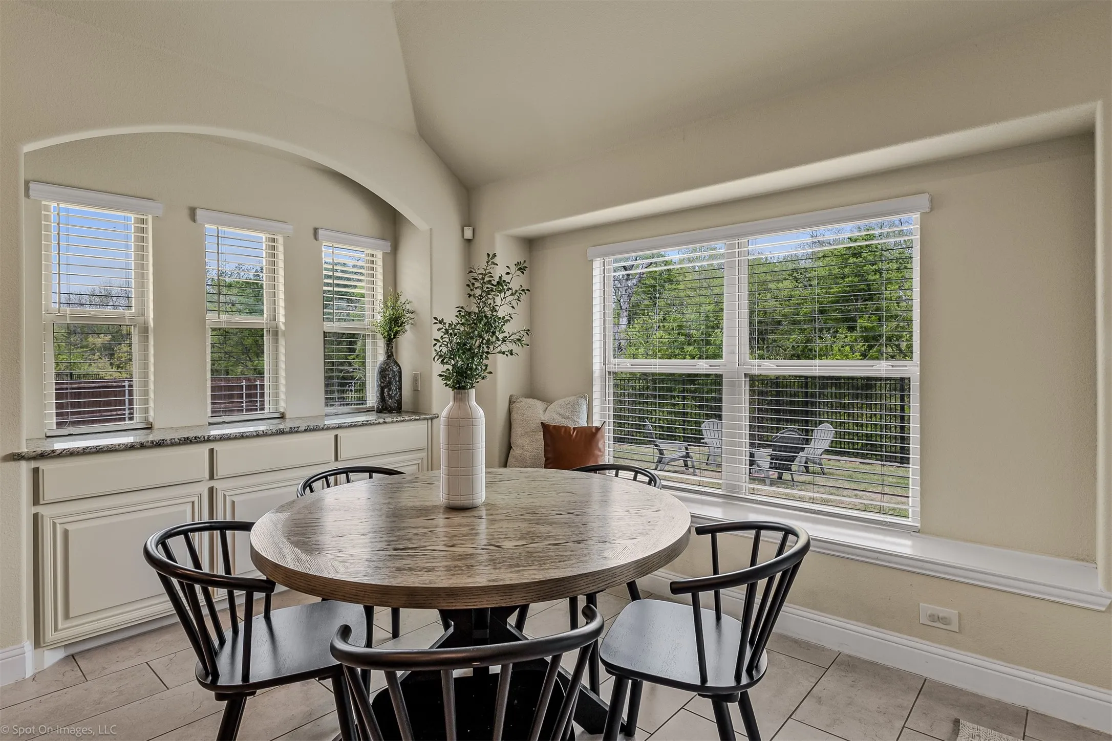 Single Family Residence For Sale in Collin County , 485 W Autumn Hill Bluff, Lavon, Texas 75166, 4 Bedroom, 3 Bathroom, 2 Garage spaces, 3,279 Sqft, built in 2022, Price $498,865, mls#21356096, Real Estate Agent in Lavon, Homes For Sale in Collin county, Homes For Sale in Lavon, Realtor in Lavon Texas, Real Estate Brokerage Independent Realty Texas, Luminita Cordes Realtor