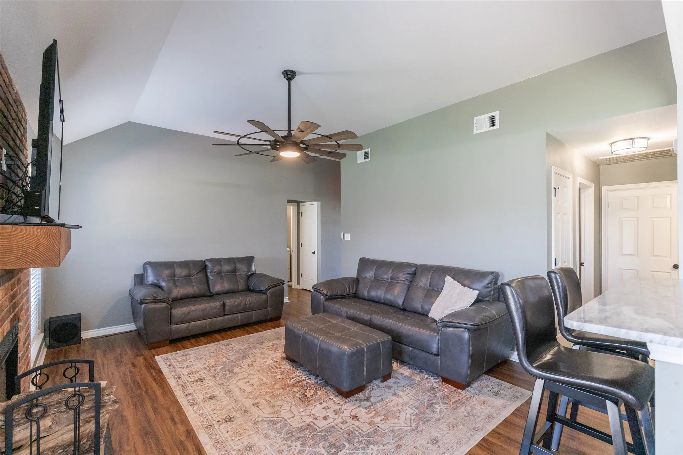 Single Family Residence For Sale in Taylor County , 3033 Sutherland Street, Abilene, Texas 79606, 3 Bedroom, 2 Bathroom, 2 Garage spaces, 1,158 Sqft, built in 2003, mls#21355220, Real Estate Agent in Abilene, Homes For Sale in Taylor county, Homes For Sale in Abilene, Realtor in Abilene Texas, Real Estate Brokerage Independent Realty Texas, Luminita Cordes Realtor