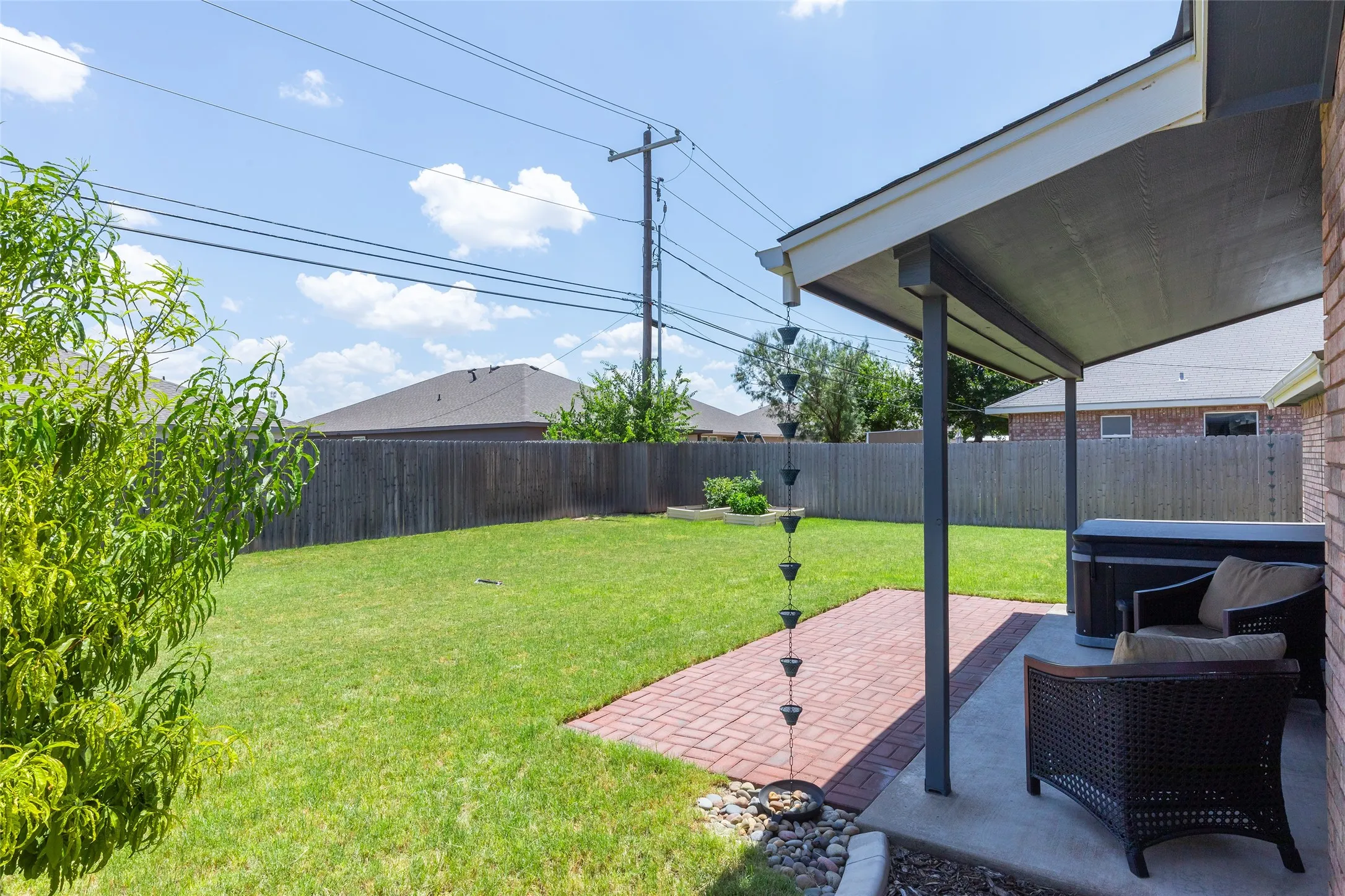 Single Family Residence For Sale in Taylor County , 3033 Sutherland Street, Abilene, Texas 79606, 3 Bedroom, 2 Bathroom, 2 Garage spaces, 1,158 Sqft, built in 2003, mls#21355220, Real Estate Agent in Abilene, Homes For Sale in Taylor county, Homes For Sale in Abilene, Realtor in Abilene Texas, Real Estate Brokerage Independent Realty Texas, Luminita Cordes Realtor