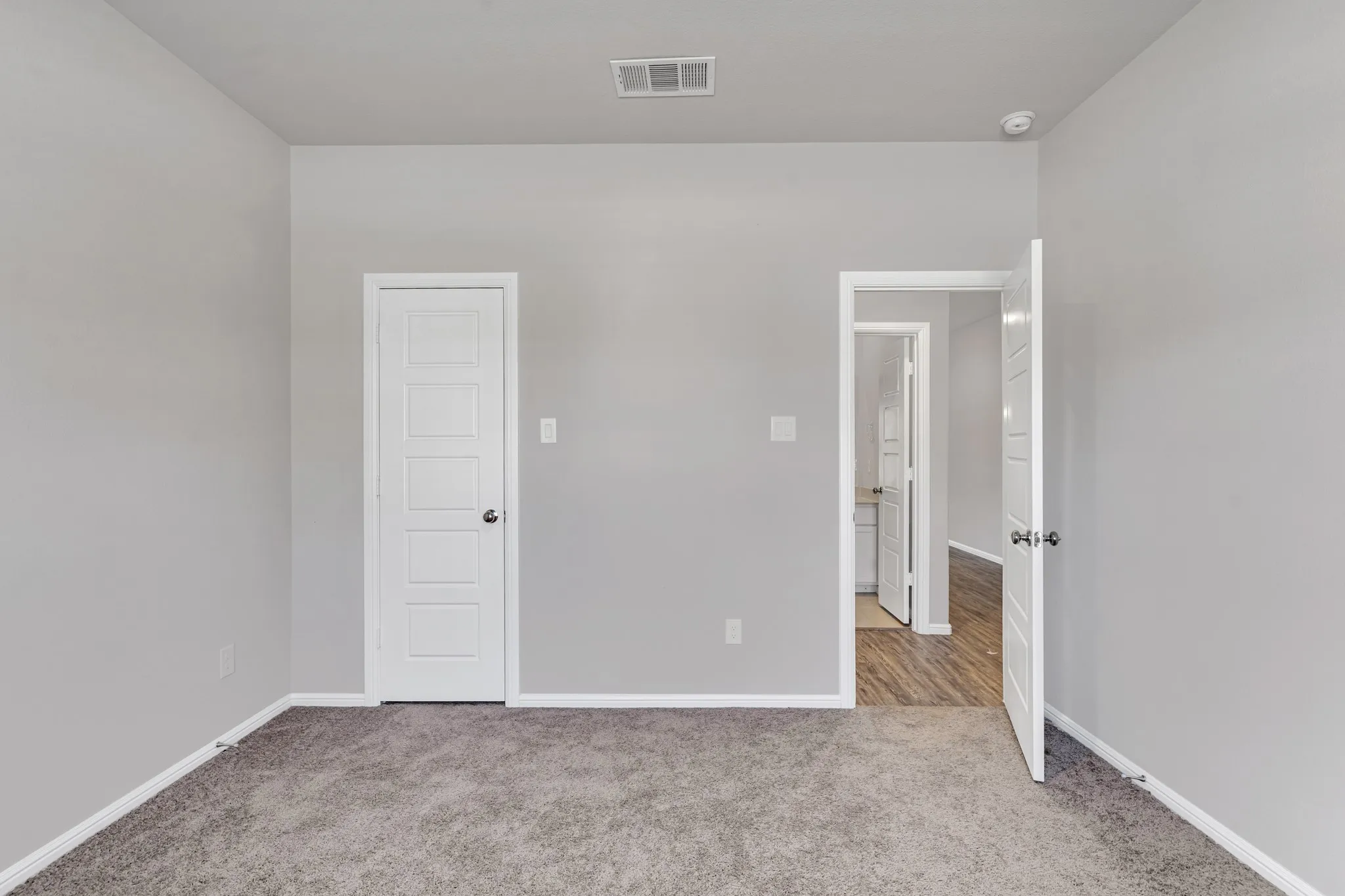 Single Family Residence For Rent in Ellis County , 6934 Pampas Place, Venus, Texas 76084, 4 Bedroom, 3 Bathroom, 3 Garage spaces, 2,816 Sqft, built in 2022, mls#21357153, Real Estate Agent in Venus, Homes For Rent in Ellis county, Homes For Rent in Venus, Realtor in Venus Texas, Real Estate Brokerage Independent Realty Texas, Luminita Cordes Realtor