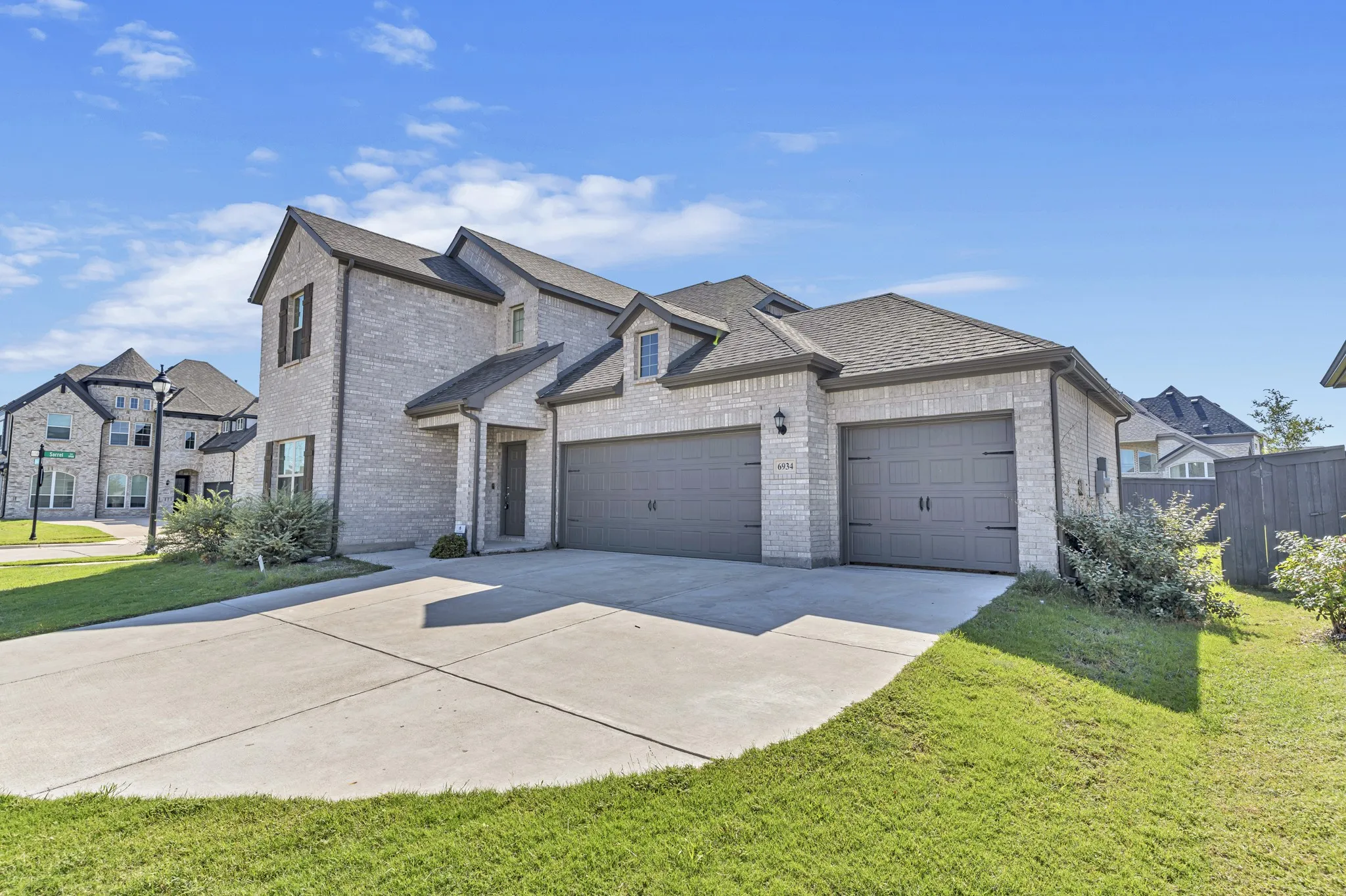Single Family Residence For Rent in Ellis County , 6934 Pampas Place, Venus, Texas 76084, 4 Bedroom, 3 Bathroom, 3 Garage spaces, 2,816 Sqft, built in 2022, mls#21357153, Real Estate Agent in Venus, Homes For Rent in Ellis county, Homes For Rent in Venus, Realtor in Venus Texas, Real Estate Brokerage Independent Realty Texas, Luminita Cordes Realtor