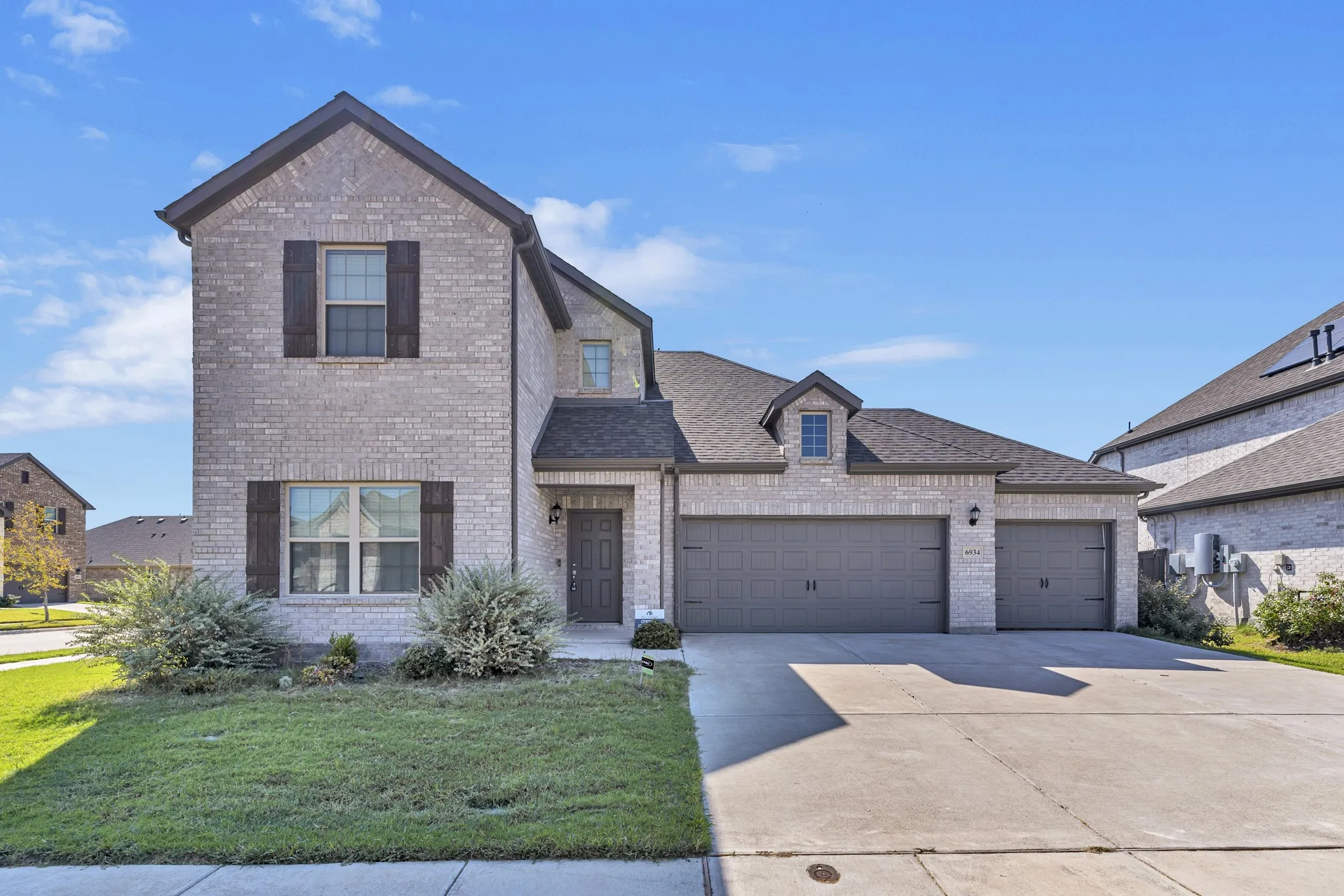 Single Family Residence For Rent in Ellis County , 6934 Pampas Place, Venus, Texas 76084, 4 Bedroom, 3 Bathroom, 3 Garage spaces, 2,816 Sqft, built in 2022, mls#21357153, Real Estate Agent in Venus, Homes For Rent in Ellis county, Homes For Rent in Venus, Realtor in Venus Texas, Real Estate Brokerage Independent Realty Texas, Luminita Cordes Realtor