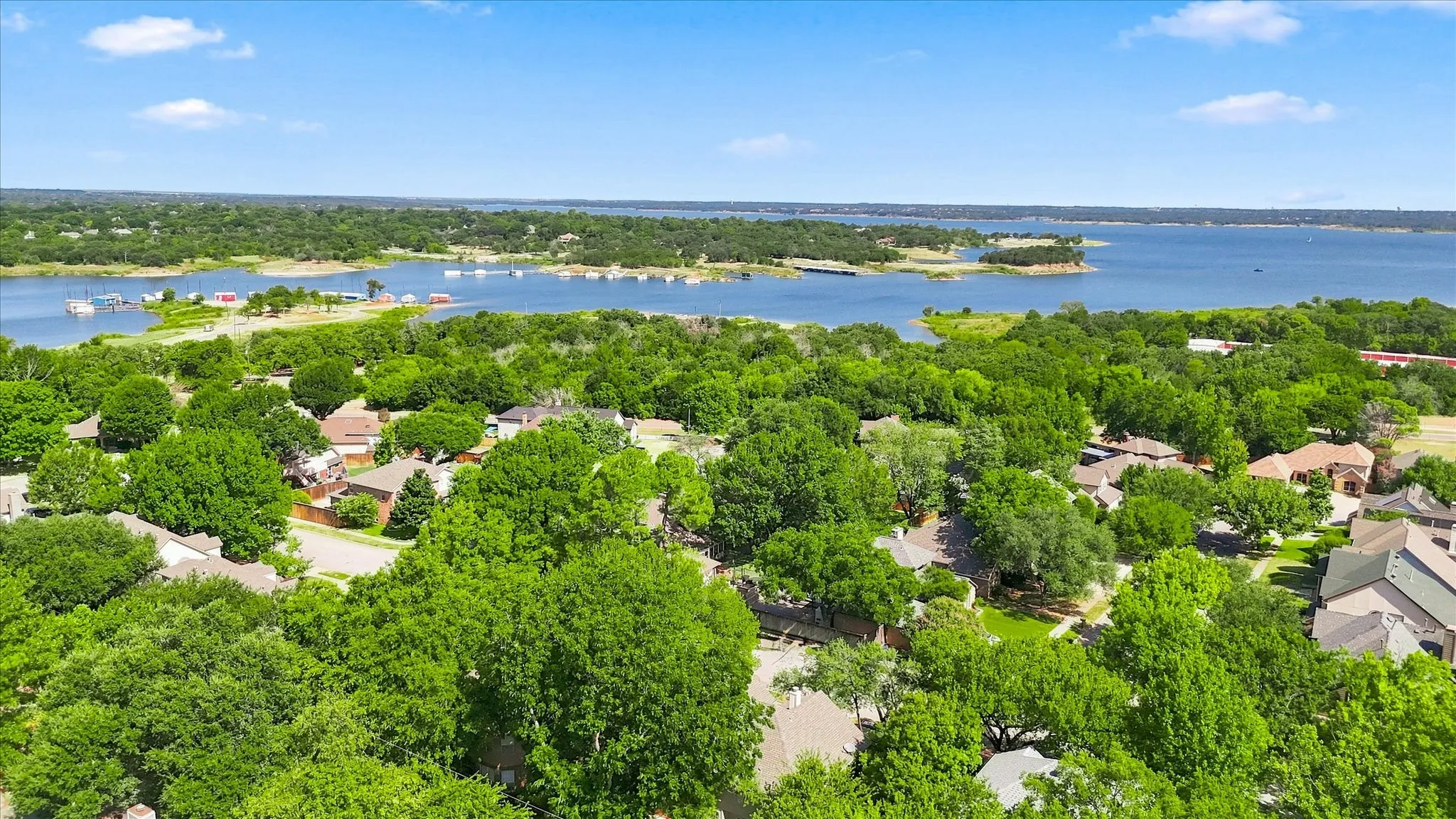 Single Family Residence For Sale in Tarrant County , 1409 Rider Circle, Grapevine, Texas 76051, 4 Bedroom, 3 Bathroom, 3 Garage spaces, 2,612 Sqft, built in 1989, mls#21343781, Real Estate Agent in Grapevine, Homes For Sale in Tarrant county, Homes For Sale in Grapevine, Realtor in Grapevine Texas, Real Estate Brokerage Independent Realty Texas, Luminita Cordes Realtor