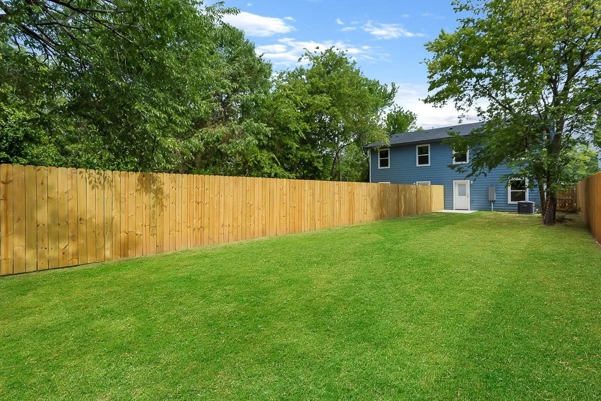 Duplex For Rent in Grayson County , 818 W Walker Street, Denison, Texas 75020, 3 Bedroom, 3 Bathroom, 1 Garage spaces, 1,450 Sqft, built in 2022, Price $1,450, mls#21348897, Real Estate Agent in Denison, Homes For Rent in Grayson county, Homes For Rent in Denison, Realtor in Denison Texas, Real Estate Brokerage Independent Realty Texas, Luminita Cordes Realtor