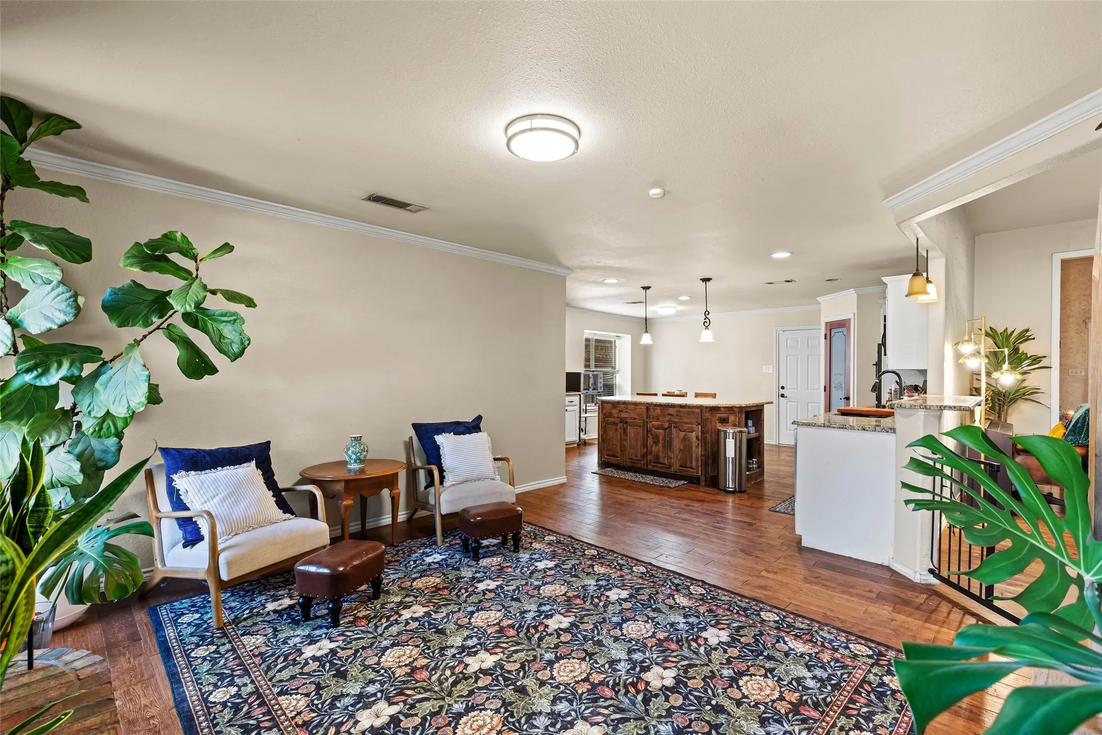Single Family Residence For Sale in Tarrant County , 7732 Sagebrush Court N, North Richland Hills, Texas 76182, 4 Bedroom, 2 Bathroom, 2 Garage spaces, 2,081 Sqft, built in 1989, mls#21357478, Real Estate Agent in North Richland Hills, Homes For Sale in Tarrant county, Homes For Sale in North Richland Hills, Realtor in North Richland Hills Texas, Real Estate Brokerage Independent Realty Texas, Luminita Cordes Realtor
