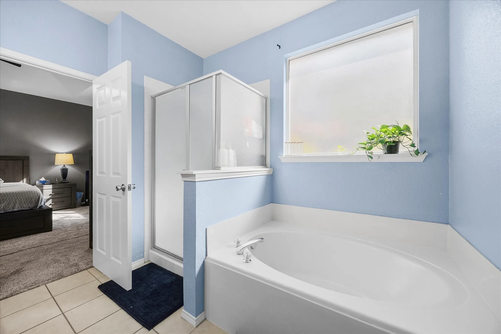 Single Family Residence For Sale in Rockwall County , 3852 Juniper Hills Drive, Rockwall, Texas 75032, 3 Bedroom, 2 Bathroom, 2 Garage spaces, 2,117 Sqft, built in 2004, mls#21356136, Real Estate Agent in Rockwall, Homes For Sale in Rockwall county, Homes For Sale in Rockwall, Realtor in Rockwall Texas, Real Estate Brokerage Independent Realty Texas, Luminita Cordes Realtor
