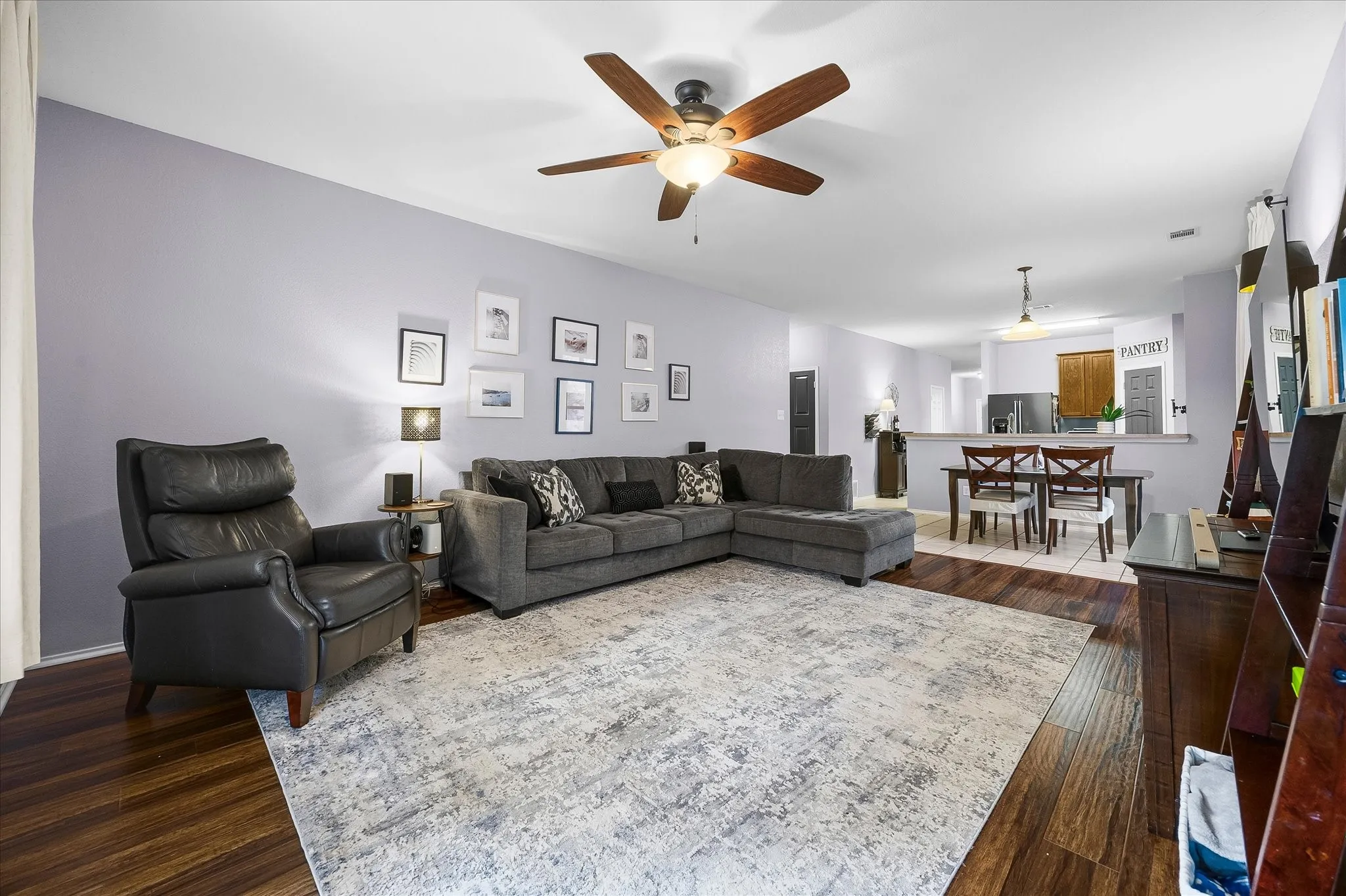 Single Family Residence For Sale in Rockwall County , 3852 Juniper Hills Drive, Rockwall, Texas 75032, 3 Bedroom, 2 Bathroom, 2 Garage spaces, 2,117 Sqft, built in 2004, mls#21356136, Real Estate Agent in Rockwall, Homes For Sale in Rockwall county, Homes For Sale in Rockwall, Realtor in Rockwall Texas, Real Estate Brokerage Independent Realty Texas, Luminita Cordes Realtor
