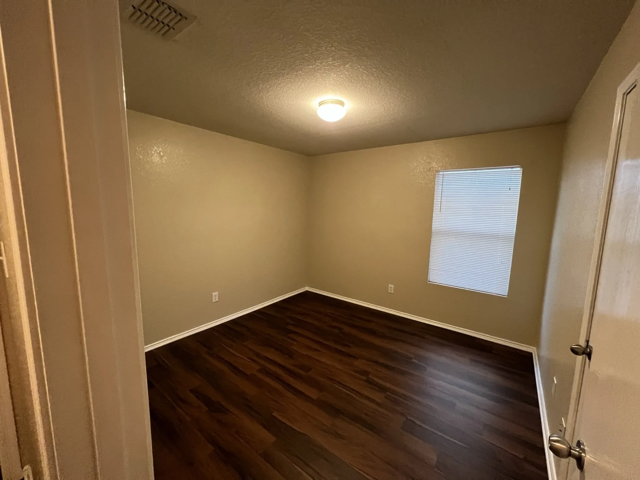 Single Family Residence For Rent in Tarrant County , 14036 Firebush Lane, Fort Worth, Texas 76052, 4 Bedroom, 2 Bathroom, 2 Garage spaces, 1,724 Sqft, built in 2007, mls#21357488, Real Estate Agent in Fort Worth, Homes For Rent in Tarrant county, Homes For Rent in Fort Worth, Realtor in Fort Worth Texas, Real Estate Brokerage Independent Realty Texas, Luminita Cordes Realtor