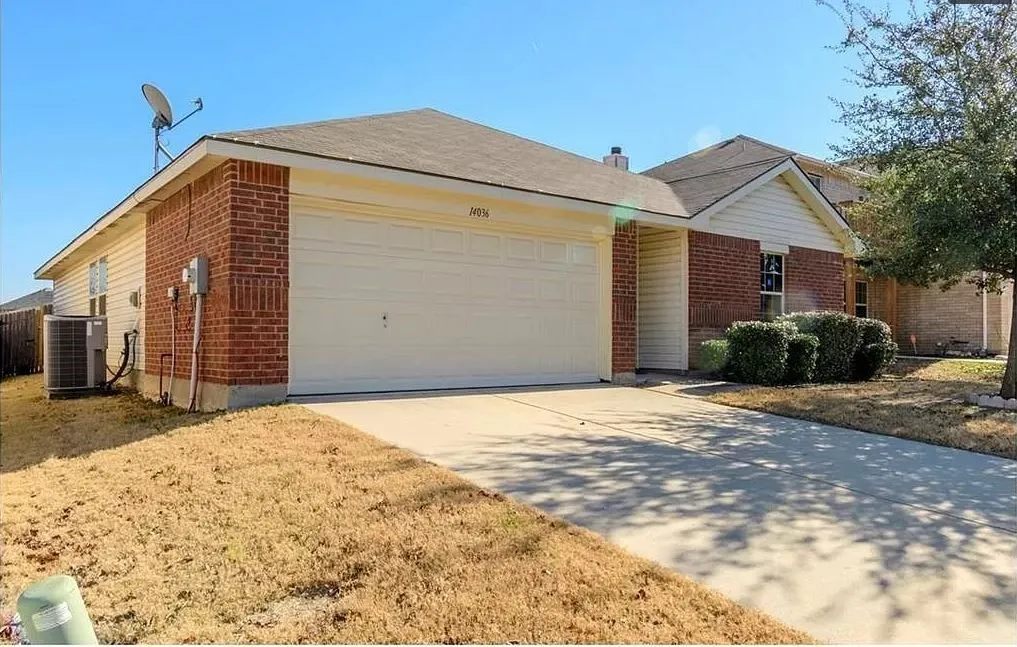 Single Family Residence For Rent in Tarrant County , 14036 Firebush Lane, Fort Worth, Texas 76052, 4 Bedroom, 2 Bathroom, 2 Garage spaces, 1,724 Sqft, built in 2007, mls#21357488, Real Estate Agent in Fort Worth, Homes For Rent in Tarrant county, Homes For Rent in Fort Worth, Realtor in Fort Worth Texas, Real Estate Brokerage Independent Realty Texas, Luminita Cordes Realtor