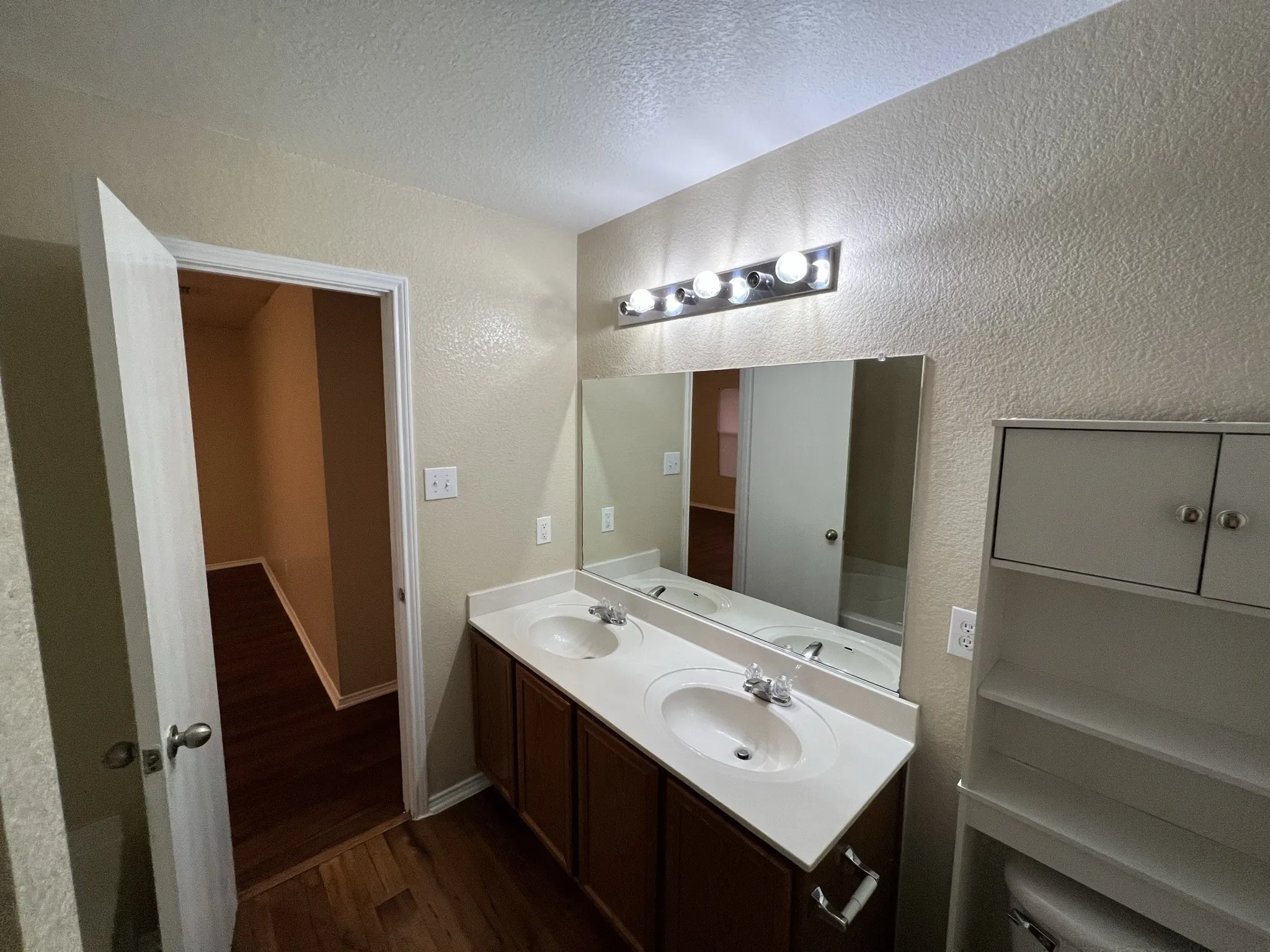 Single Family Residence For Rent in Tarrant County , 14036 Firebush Lane, Fort Worth, Texas 76052, 4 Bedroom, 2 Bathroom, 2 Garage spaces, 1,724 Sqft, built in 2007, mls#21357488, Real Estate Agent in Fort Worth, Homes For Rent in Tarrant county, Homes For Rent in Fort Worth, Realtor in Fort Worth Texas, Real Estate Brokerage Independent Realty Texas, Luminita Cordes Realtor
