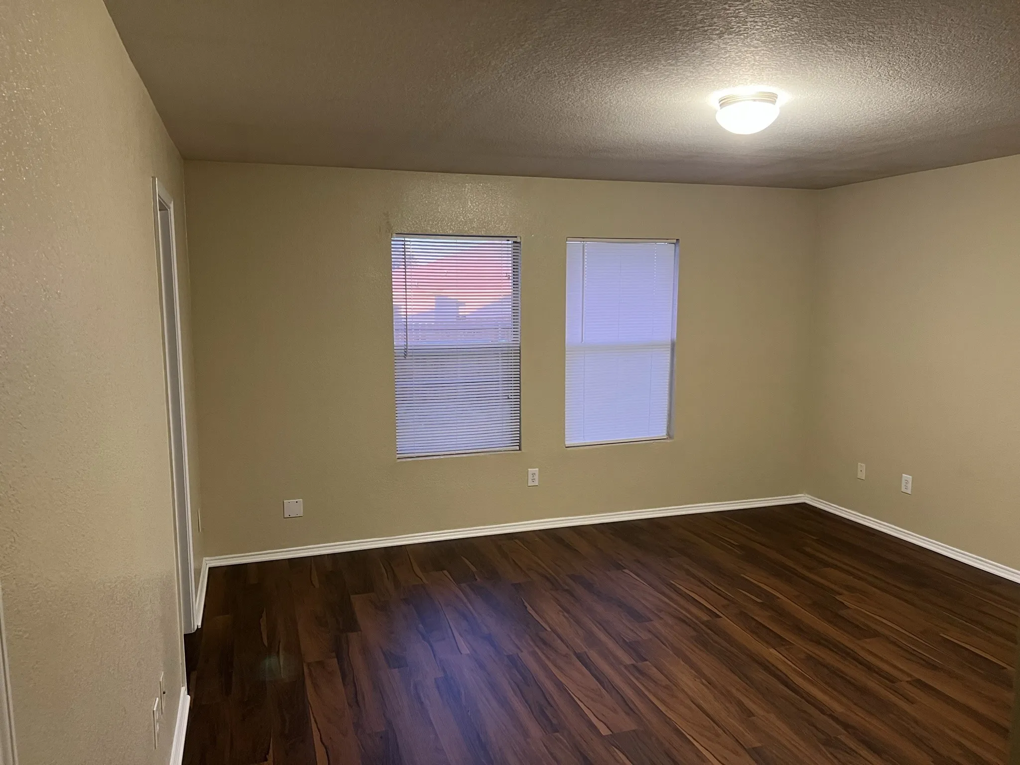 Single Family Residence For Rent in Tarrant County , 14036 Firebush Lane, Fort Worth, Texas 76052, 4 Bedroom, 2 Bathroom, 2 Garage spaces, 1,724 Sqft, built in 2007, mls#21357488, Real Estate Agent in Fort Worth, Homes For Rent in Tarrant county, Homes For Rent in Fort Worth, Realtor in Fort Worth Texas, Real Estate Brokerage Independent Realty Texas, Luminita Cordes Realtor