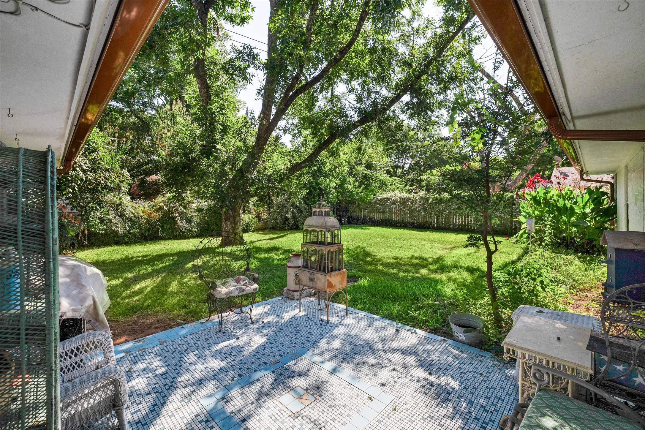 Single Family Residence For Sale in Hood County , 5110 Wedgefield Road, Granbury, Texas 76049, 3 Bedroom, 2 Bathroom, 2 Garage spaces, 2,158 Sqft, built in 1975, mls#21353462, Real Estate Agent in Granbury, Homes For Sale in Hood county, Homes For Sale in Granbury, Realtor in Granbury Texas, Real Estate Brokerage Independent Realty Texas, Luminita Cordes Realtor