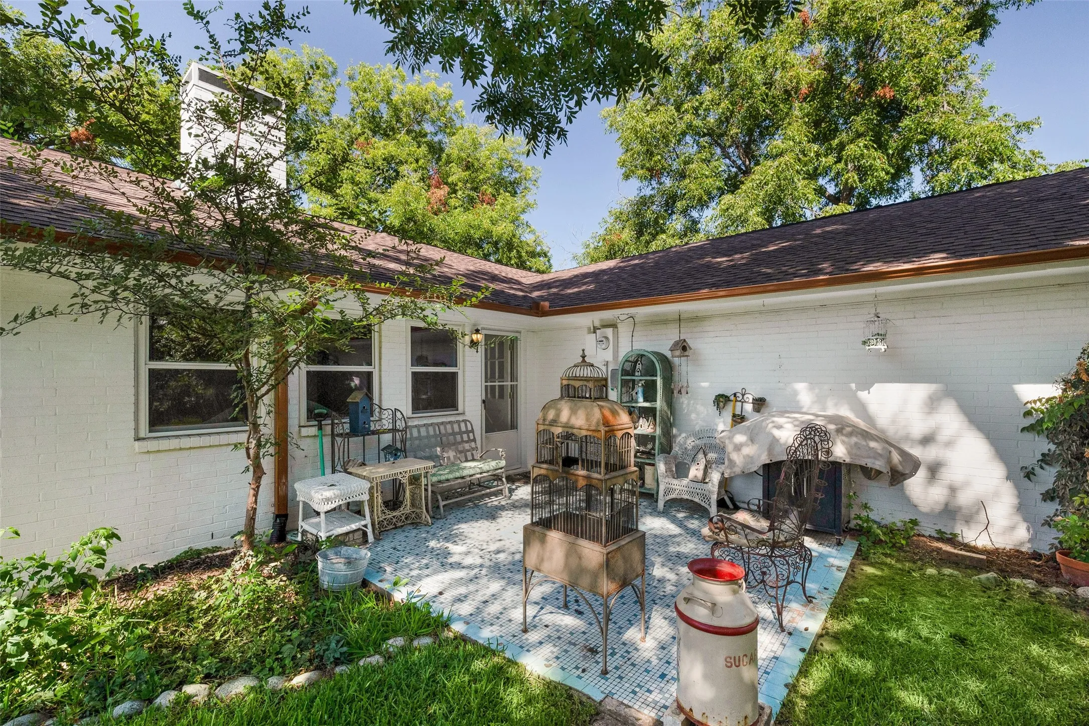 Single Family Residence For Sale in Hood County , 5110 Wedgefield Road, Granbury, Texas 76049, 3 Bedroom, 2 Bathroom, 2 Garage spaces, 2,158 Sqft, built in 1975, mls#21353462, Real Estate Agent in Granbury, Homes For Sale in Hood county, Homes For Sale in Granbury, Realtor in Granbury Texas, Real Estate Brokerage Independent Realty Texas, Luminita Cordes Realtor